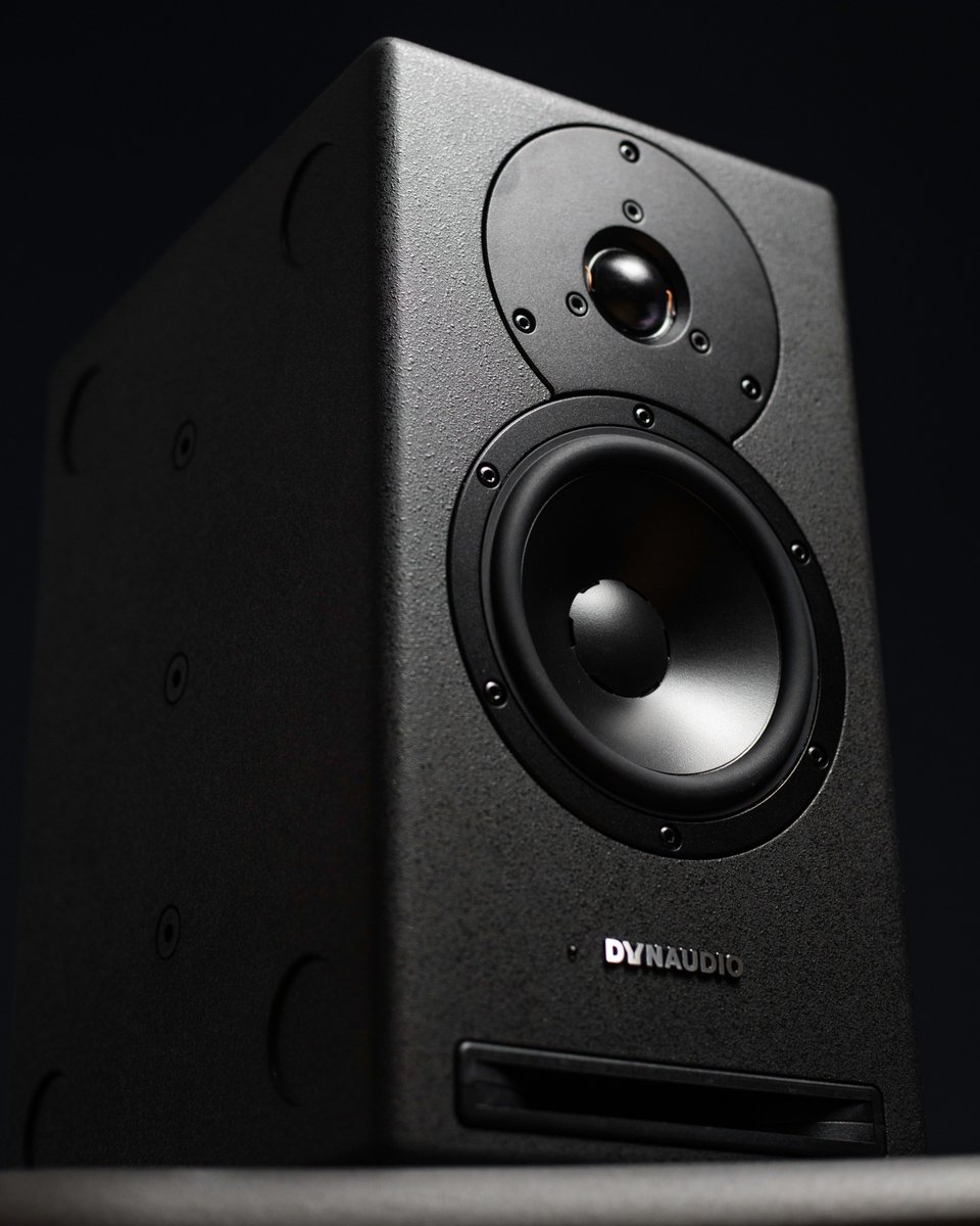 Dynaudio Core 5 - Smallscale space, big-league immersive.⁠

Learn more about the Core series: buff.ly/3yIB7mt
