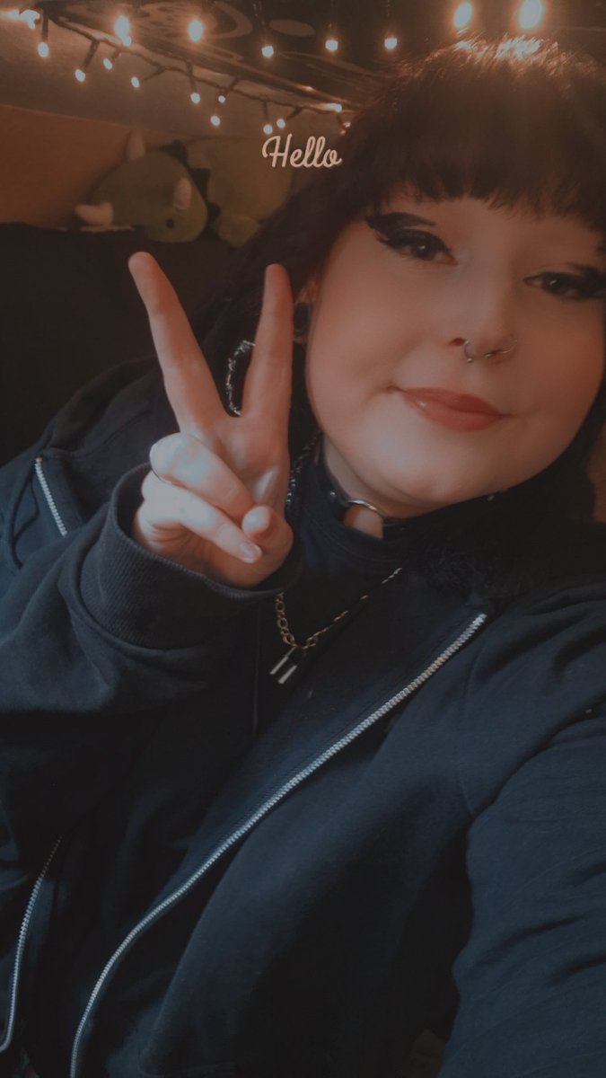 Japhix3's tweet photo. Bin live auf Twitch!♥︎

Hab mich extra schick gemacht also kommt rein.✨️

Zocke XDefiant bin ultra scheiße aber hab spaß xD 

https://t.co/5V5VWEasbF

#Streaming #TwitchTV #Gaming #XDefiant https://t.co/CqfQwfTWWn