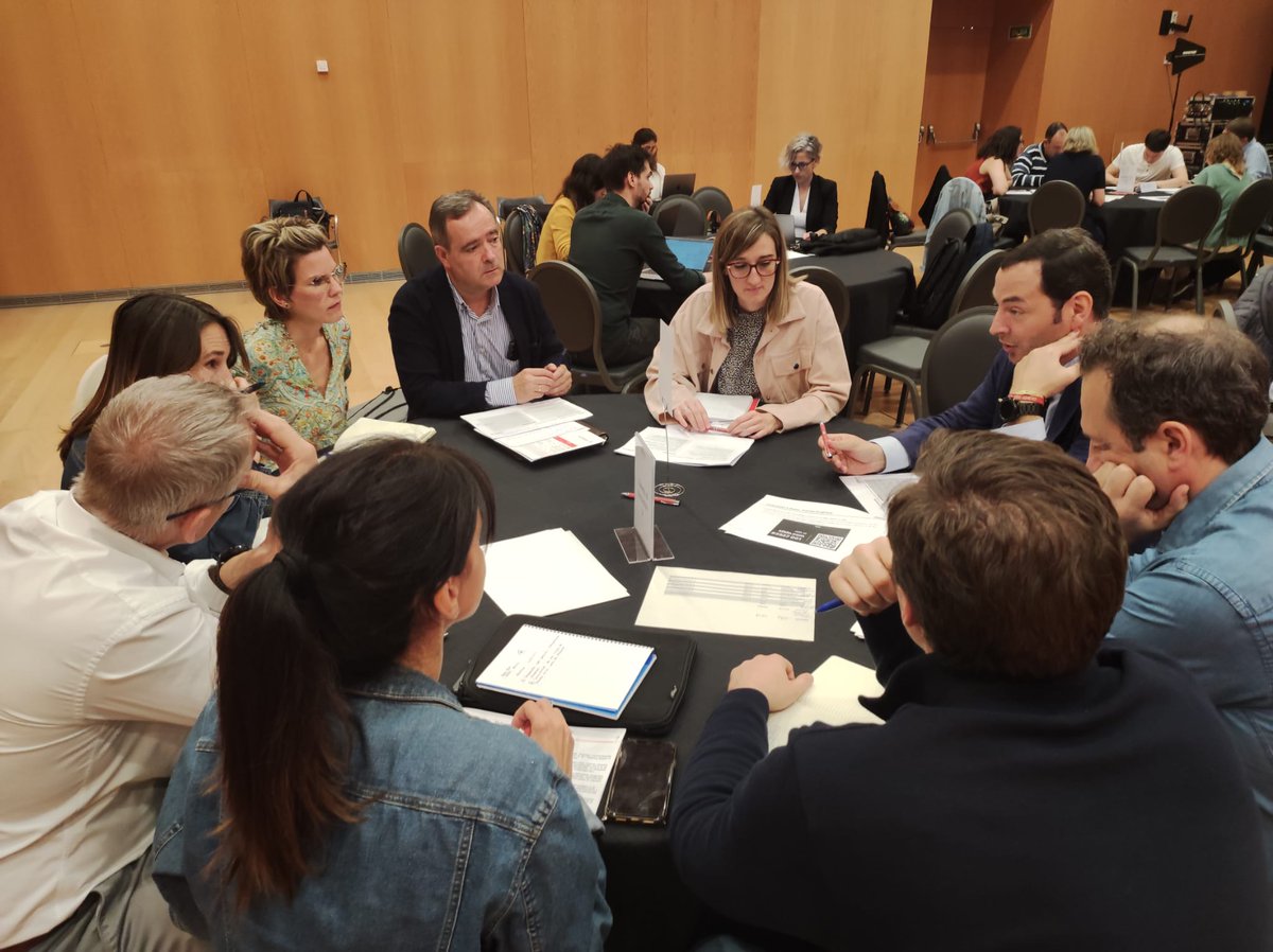 ADItech's tweet photo. @gob_na @PFanlo @digitalento_na #EcosistemasdeInnovación Comienzan los grupos de trabajo👇
⭐️Talento y formación
↔️Transferencia de conocimiento y creación de #EBTs
🗺️Internacionalización y modelos de financiación
🫴Fomento de la innovación
Agentes del #SINAI, empresas de #Navarra y @Gobierno participan https://t.co/V7lnVlwNcl