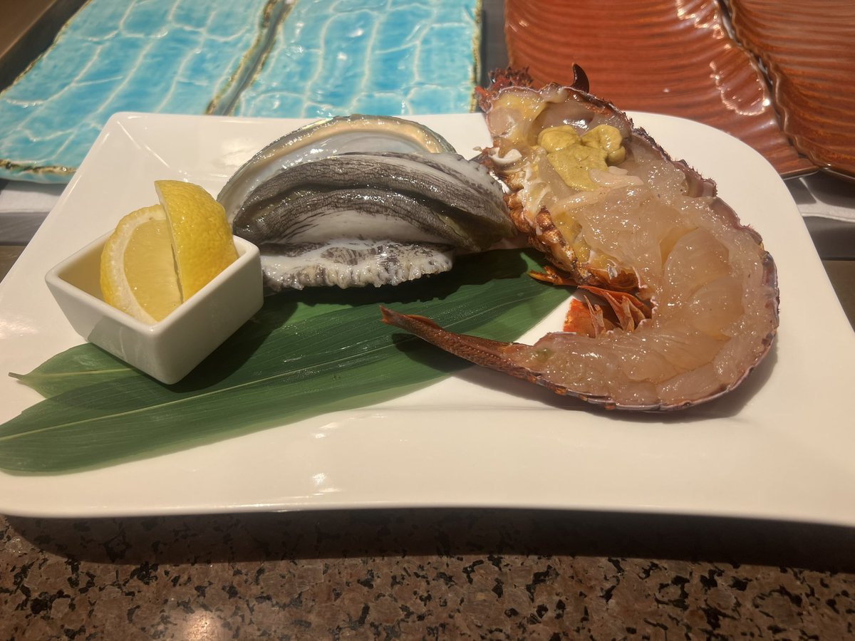 tomi_AFK's tweet photo. 飯テロ

鉄板焼 赤坂
03-3505-1185
東京都港区赤坂1-12-33 ANAインターコンチネンタルホテル東京 37F
https://t.co/BfsfAJGHon https://t.co/L9KZxYYEye