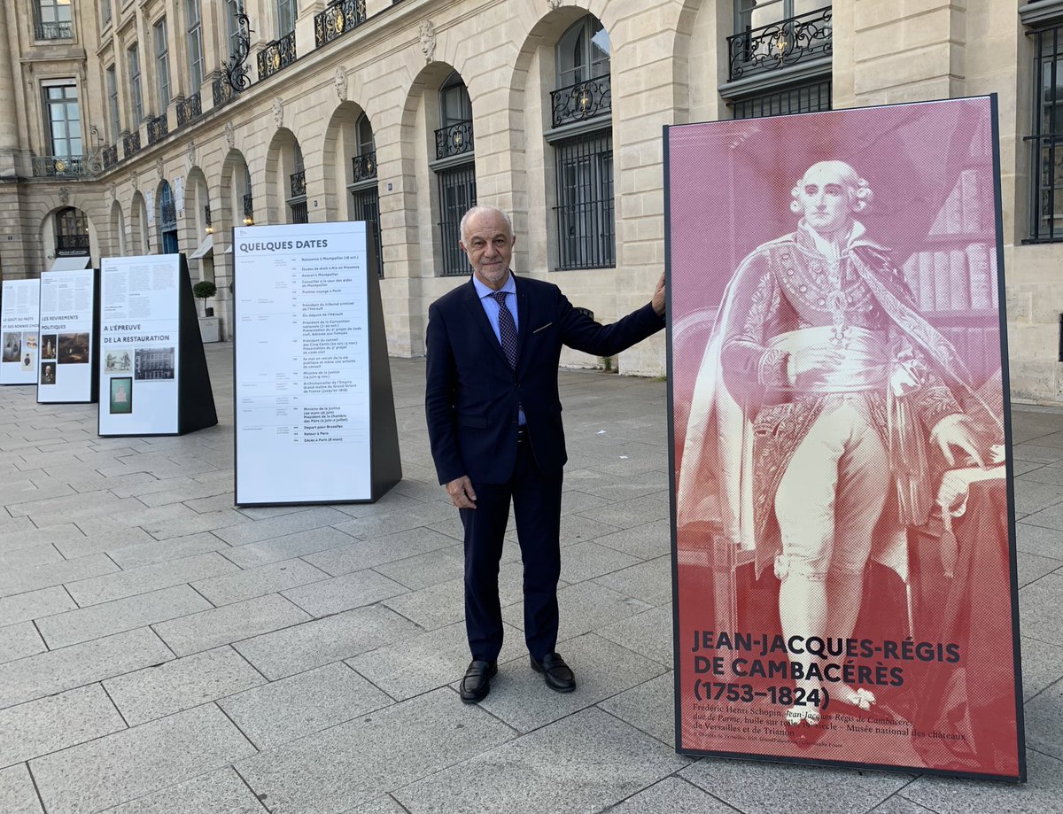 JMCambaceres's tweet image. Sous l’œil de #Napoléon, Ministère de la Justice rend hommage à #Cambacérès par 1 exposition sur #PlaceVendôme, pour 100ème anniversaire de sa mort. 0riginaire de #Montpellier, Ministre de la Justice,Deuxième Consul, Archichancelier de l’Empire, la #France lui doit le Code Civil.
