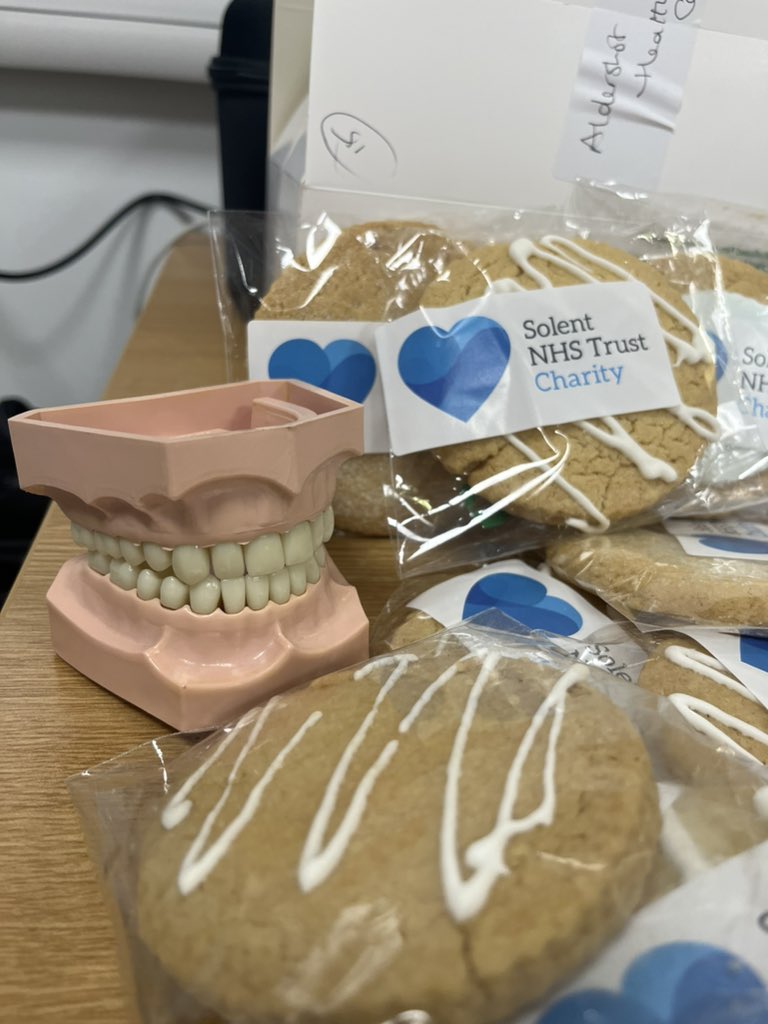 susan_chivers's tweet photo. On behalf of the Special Care Dentistry Team at Aldershot Health Centre 
Thank you  @SolentNHSTrust  for our cookies 🥰

Going! going! GONE! 🤪🥰 https://t.co/2aTeGDdkHg