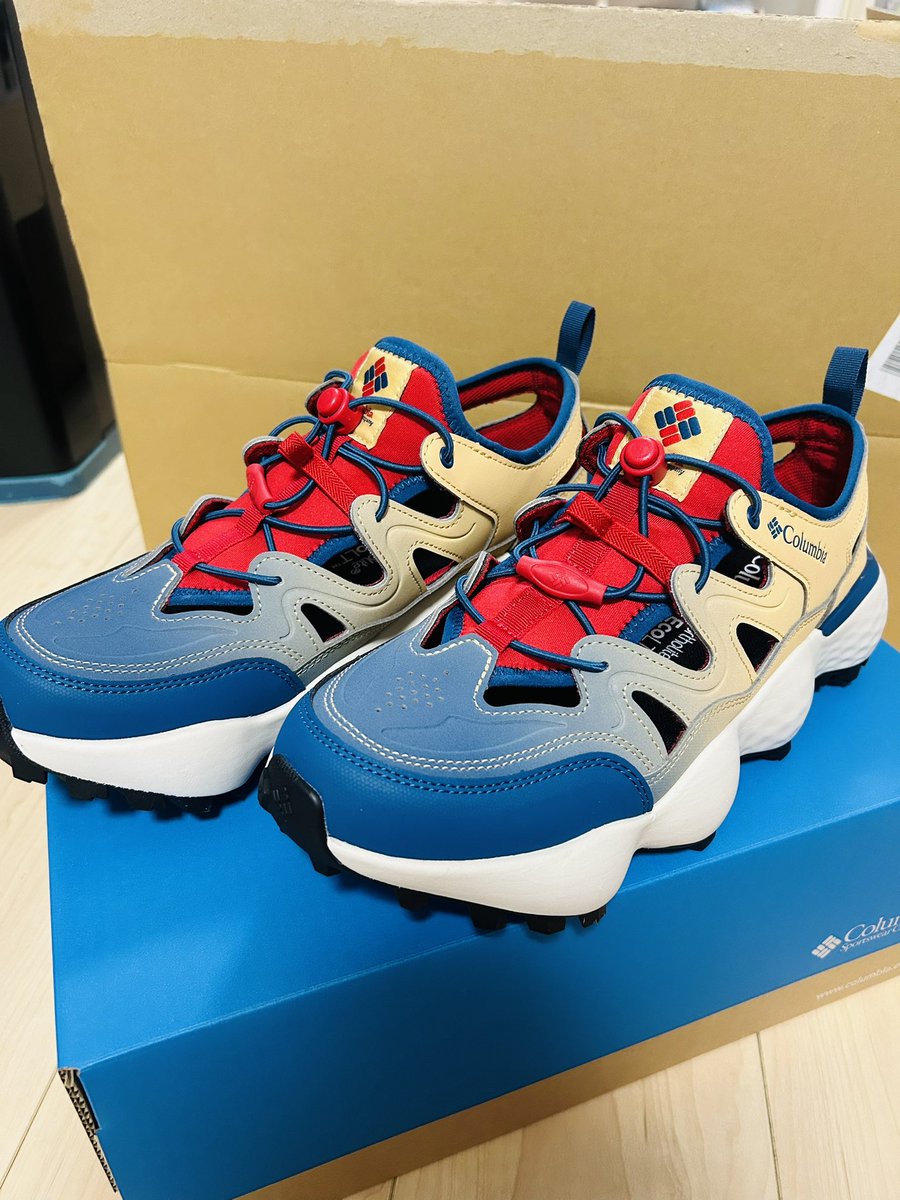 Aratan80's tweet photo. おしゃコロンビアサンダルきたぁー！
#コロンビア　#Columbia https://t.co/eUkW6zckxr