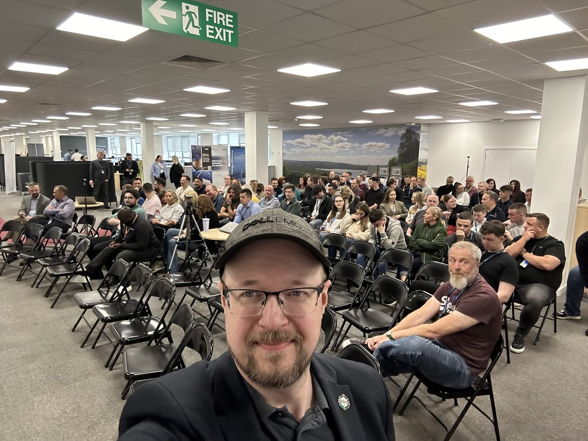 Filling up in the Dell Glasgow offices for a team update on all things HCI and Multicloud, let's goooooo!