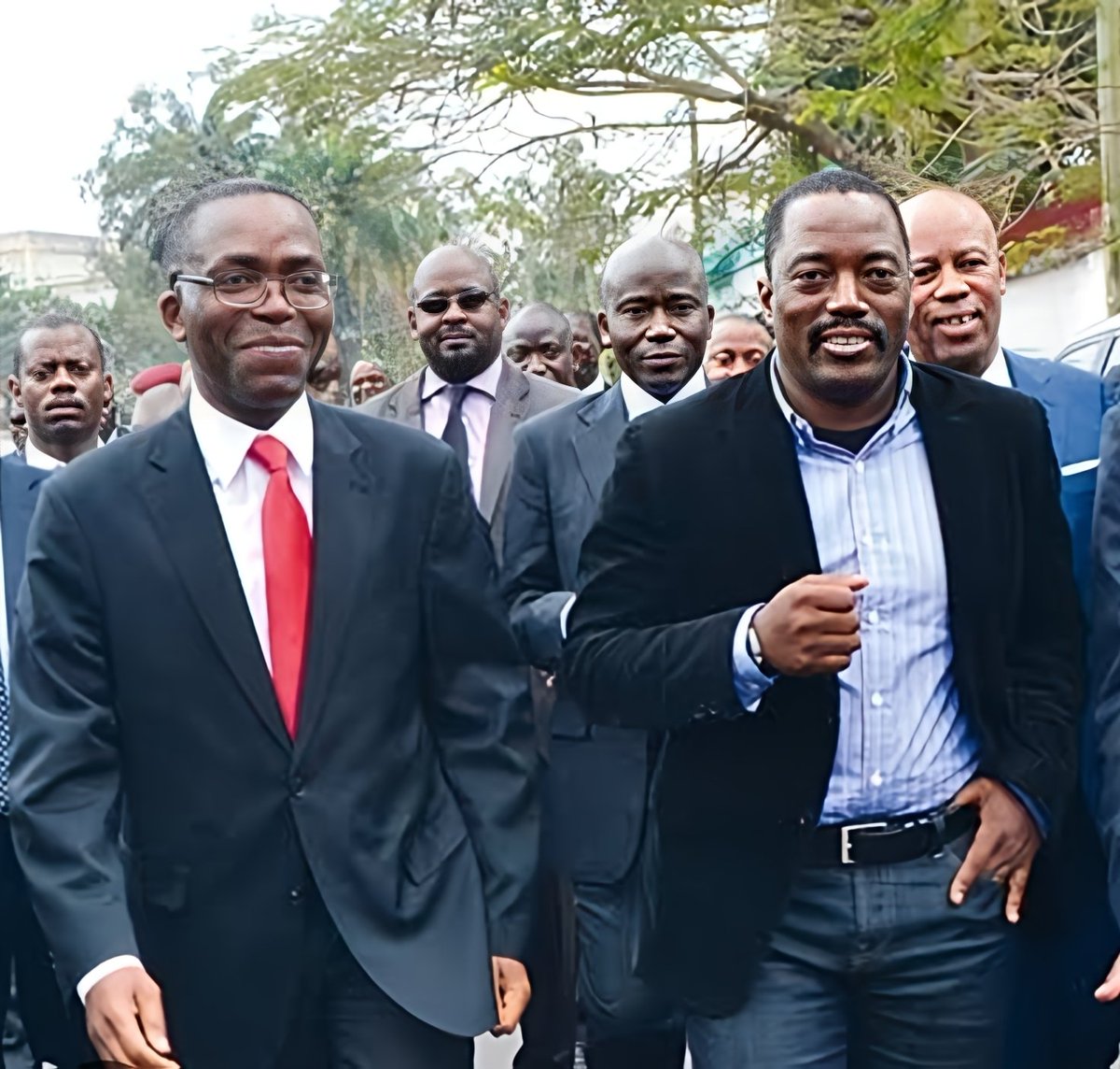 eliemugisho_EMK's tweet photo. #53ANS
Joyeux anniversaire au président honoraire et sénateur à vie Joseph KABILA KABANGE. https://t.co/KgvfL6vNYj