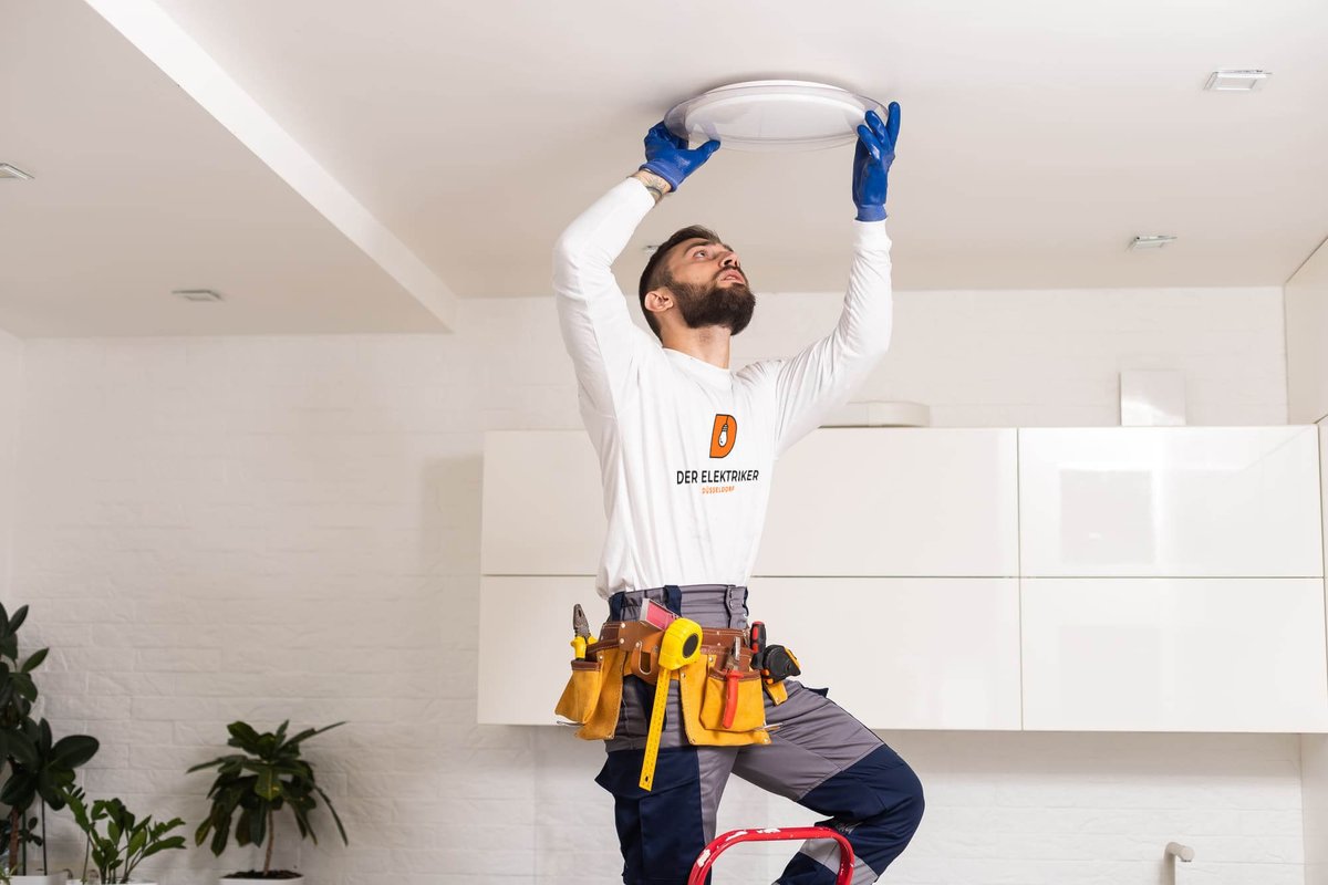 der chef höchstpersönlich im einsatz^^ #elektriker #düsseldorf