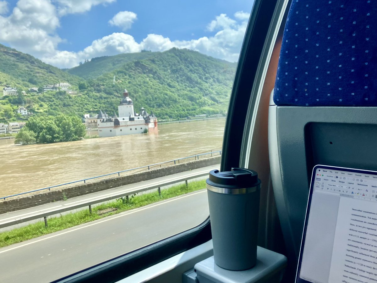 Pernelle Lorette (@pernellel) on Twitter photo On my way to <a href="/imprsconference/">imprsconference</a> to present my research on the use of semantic and gender cues in L1 and L2 prediction. Office on wheels and with beautiful views today! On my way to <a href="/imprsconference/">imprsconference</a> to present my research on the use of semantic and gender cues in L1 and L2 prediction. Office on wheels and with beautiful views today!