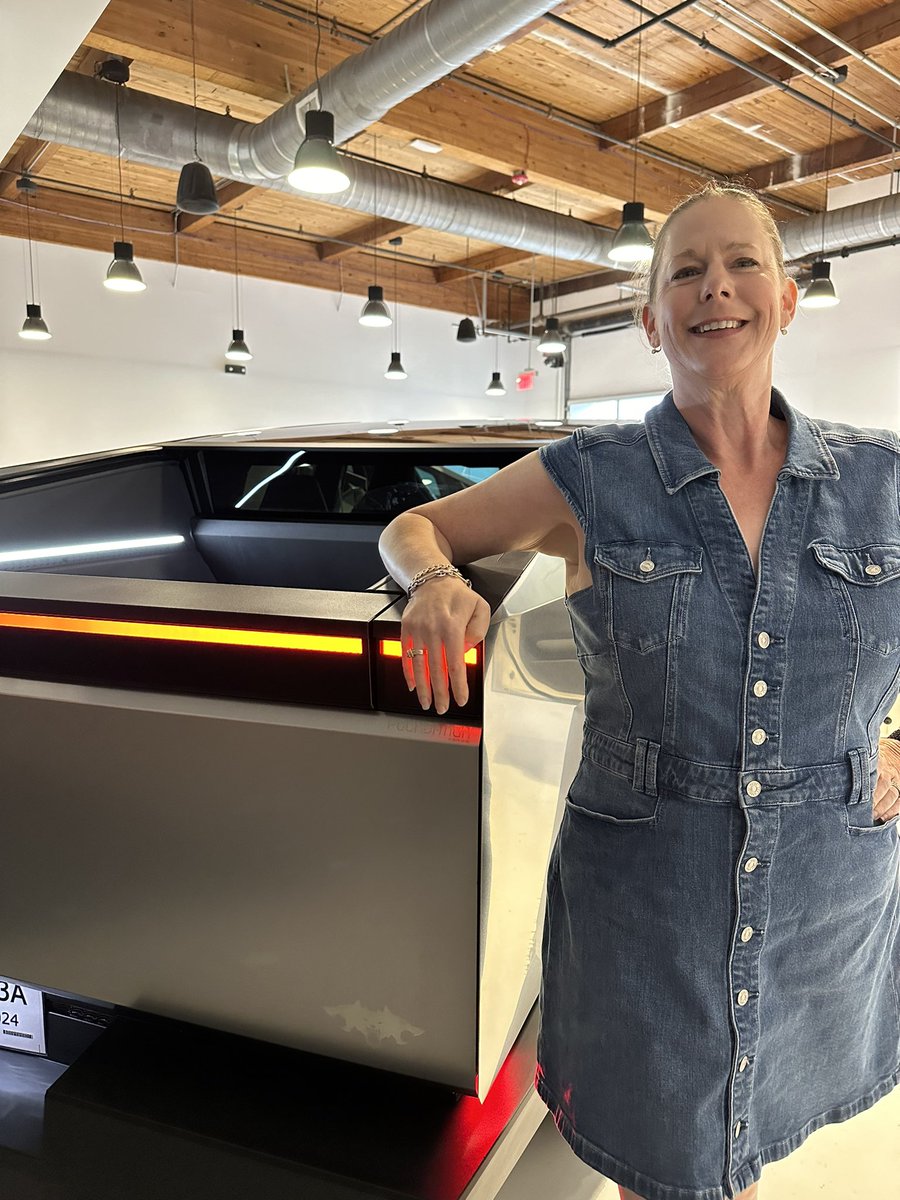 StargazerPlaid's tweet photo. We welcomed “Elektra” the Cyberbeast to our family yesterday. This thing blew away all our expectations. @cybertruck @tesla @elonmusk @wholemars @thecybersurg @FthePump1 @dictionaryhill @SawyerMerritt @greggertruck @BLKMDL3 @chuckcook @EZebroni https://t.co/Xalpqbhg4x