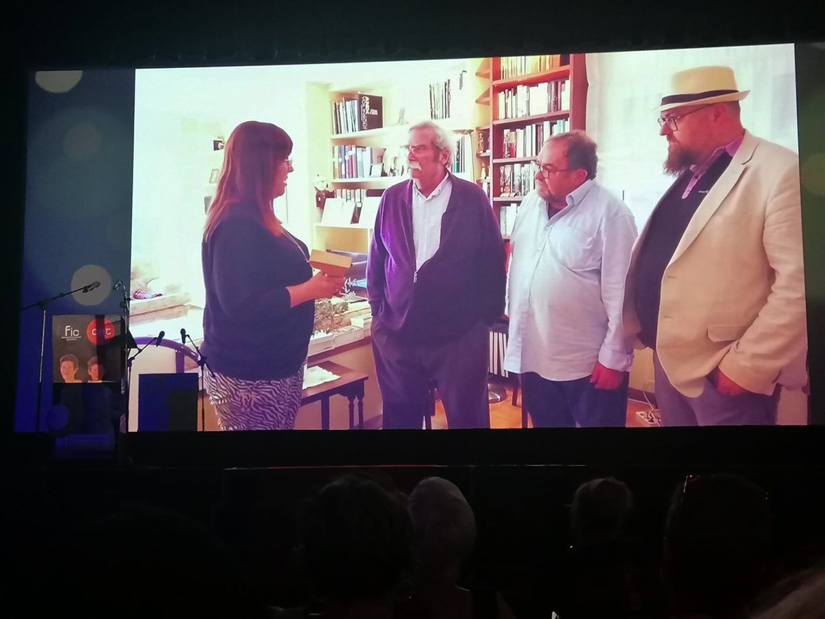 lletres's tweet image. L'enhorabona a Jaume Cabré i a Antoni Verdaguer pel 🏆🏆 doble Premi Honorífic que els ha atorgat el #FICCAT2024

Aquest diumenge va tenir lloc la preestrena del documental 'Jaume Cabré, la música de les paraules', que esperem veure ben aviat. 

#cinemailiteratura @FICCAT