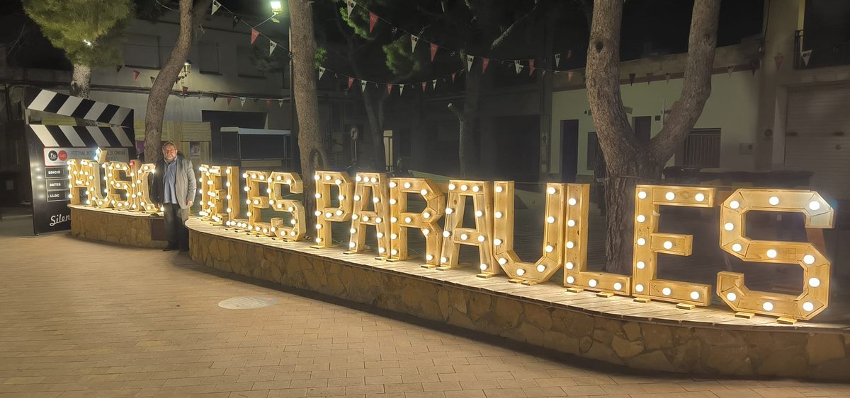 lletres's tweet image. L'enhorabona a Jaume Cabré i a Antoni Verdaguer pel 🏆🏆 doble Premi Honorífic que els ha atorgat el #FICCAT2024

Aquest diumenge va tenir lloc la preestrena del documental 'Jaume Cabré, la música de les paraules', que esperem veure ben aviat. 

#cinemailiteratura @FICCAT