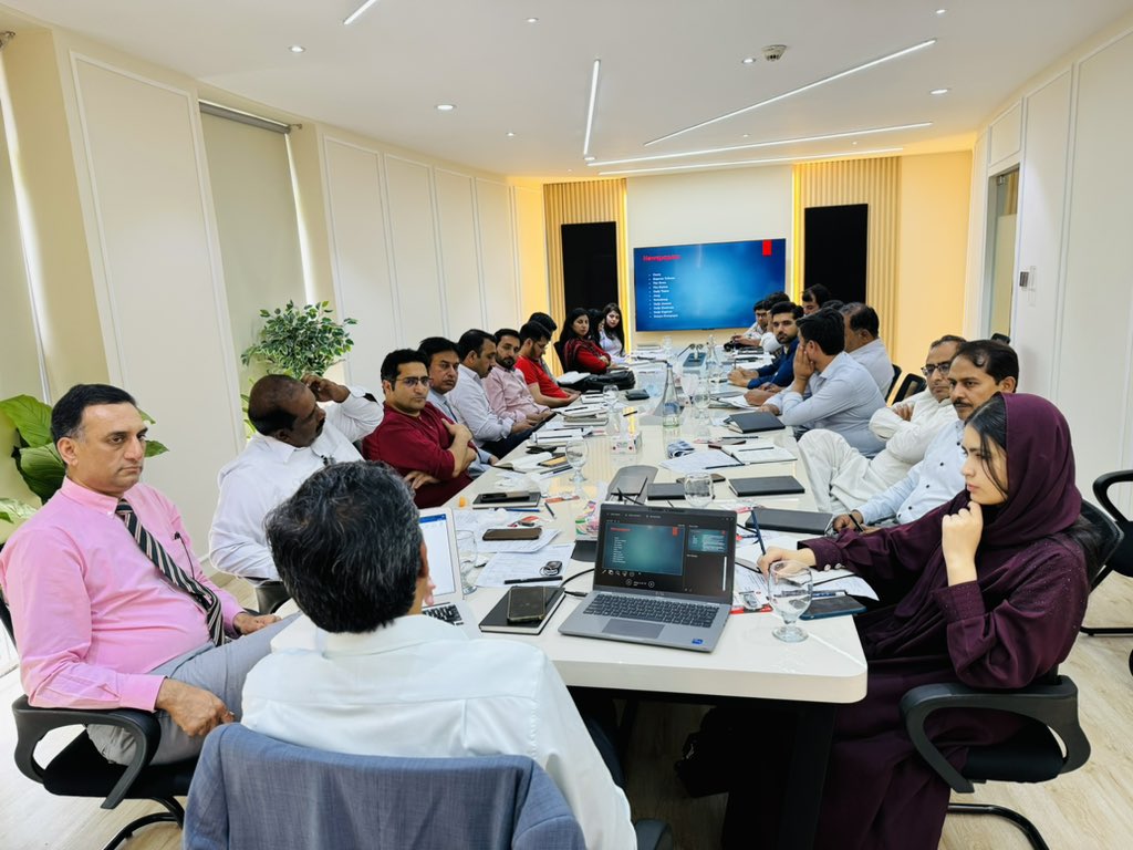 Rashidsafi's tweet photo. The International Labour Organization is hosting a capacity building workshop on forced labour and fair recruitment in Islamabad on June 4-5, 2024. This is a golden opportunity to enhance journalistic skills and knowledge in reporting on these critical issues.Thank you, ILO ,The bridge project and learned #MediaMentor @AounSahi , for this fantastic learning opportunity! #ILO #Journalism #ForcedLabour #FairRecruitment #LearningOpportunity