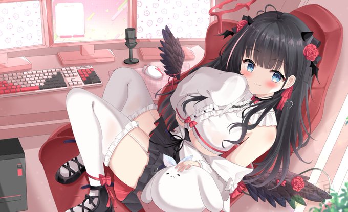 ❤️お知らせ🌹

この度、夏羽由里さん(@kahaneyuri)の3周年記念の新衣装のイラストを描かせていただきました!
とっても可愛くてセクシーで悪魔なお洋服になっております〜!💕
素敵なご依頼ありがとございました! 