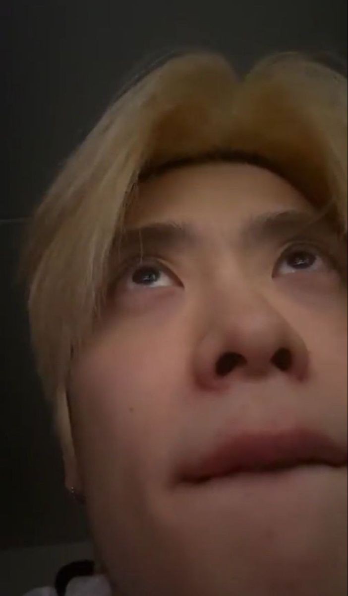 ⠀ 
      . .⃗ .  ⩩ ›  feliz aniversário pra mim nesse carai
⠀ ⠀    ⠀⠀ ⠀   ⠀