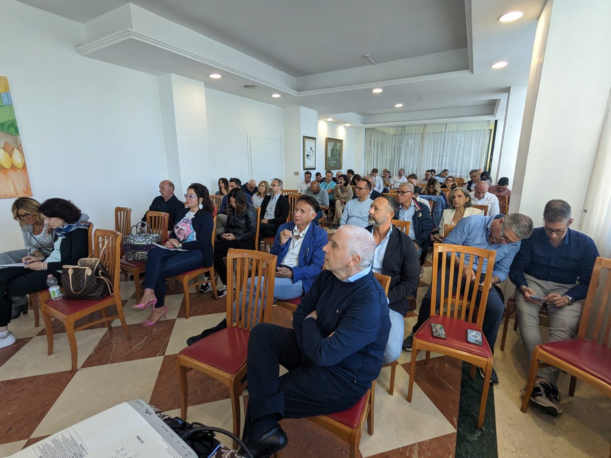 CislRomaRieti's tweet photo. Si apre il dibattito dei Comitati Esecutivi Congiunti della Cisl Roma Capitale e Rieti, Cisl Latina, Cisl Frosinone, Cisl Viterbo.
Nel pomeriggio focus sui servizi con le diverse peculiarità territoriali per essere sempre più prossimità nei territori e nei luoghi di lavoro. https://t.co/e1D4nxvBLn