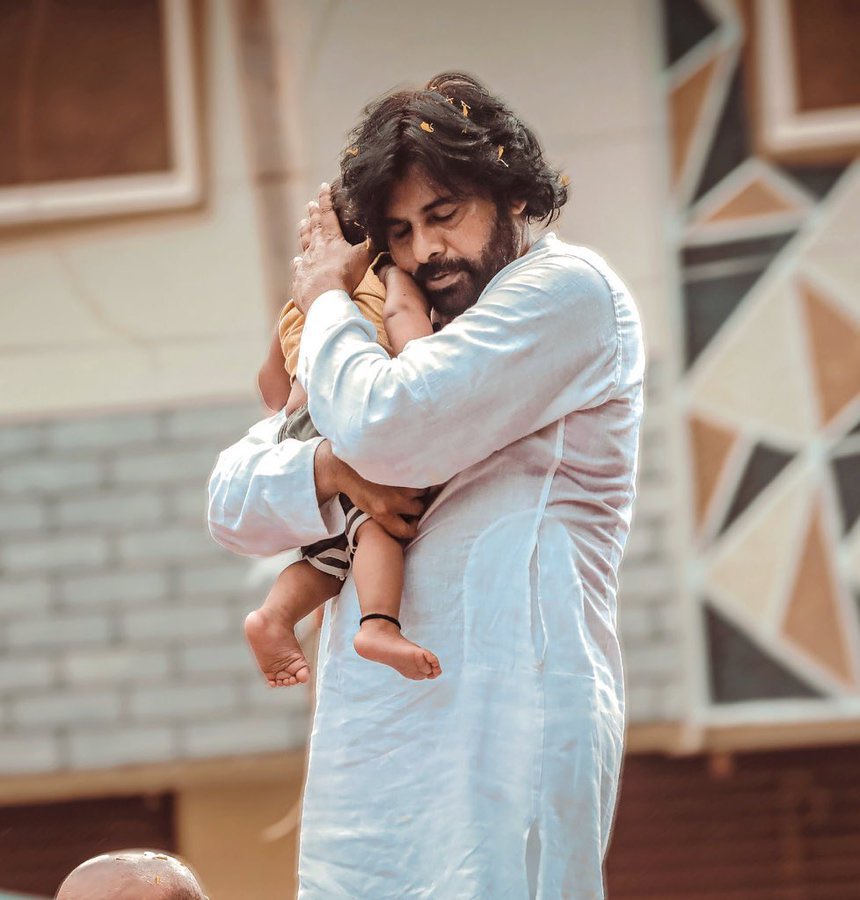 𝐏𝐢𝐭𝐡𝐚𝐩𝐮𝐫𝐚𝐦 𝐌𝐋𝐀 
𝐓𝐡𝐞 𝐆𝐚𝐦𝐞 𝐂𝐡𝐚𝐧𝐠𝐞𝐫 🔥 

#MLAPawanKalyan #KutamiTsunamiInAP