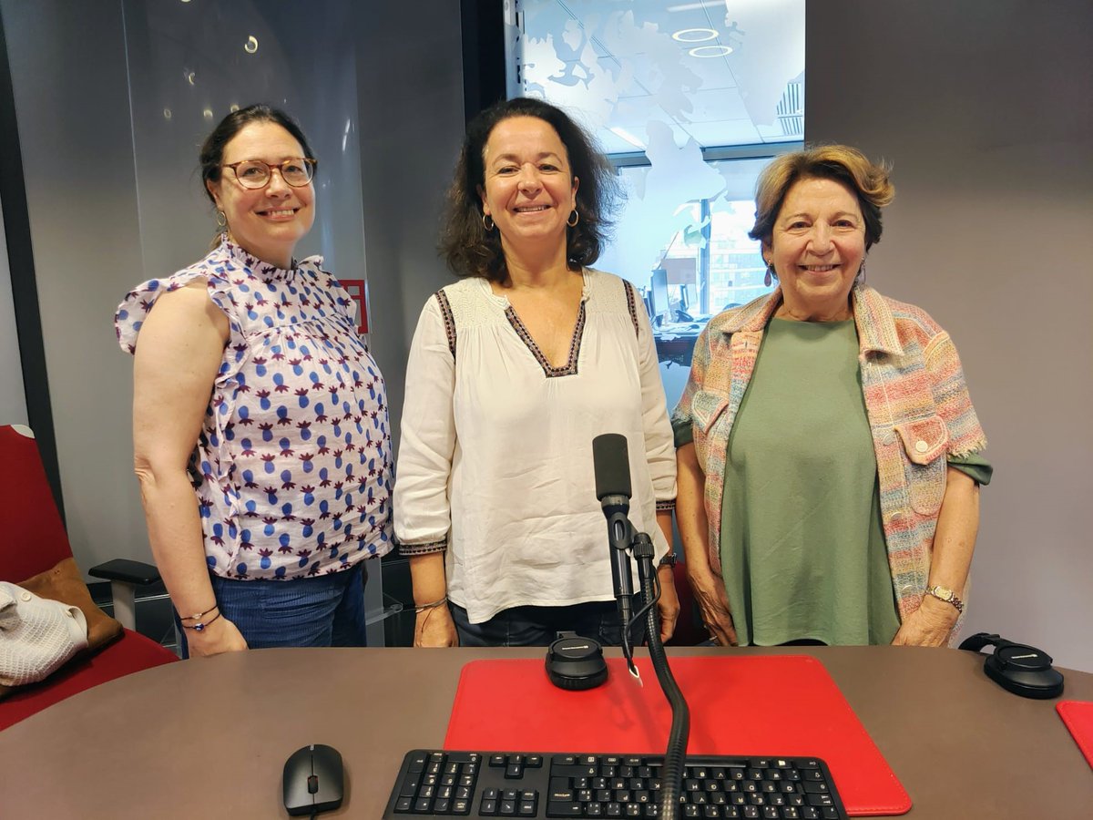 CestPasDuVent's tweet image. ⚖️🌳 Droit et environnement, quelle efficacité ? ⚖️🌿Avec @TorreSchaub directrice de recherche au CNRS et @corinnelepage avocate engagée dans la protection de l'environnement
📻🎧 A 14h10 TU, 16h10 heure de Paris sur @RFI @RFImag
#environnement #justice #droit #climat