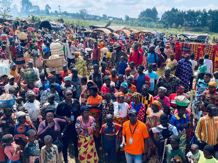 PSI_Burundi's tweet photo. PSI Burundi en partenariat avec @mspls via ses programmes @pnsr_Bdi  et #PNLS ont mené des activités @Gitega. La sensibilisation était centrée sur la #SSRAJ, le #PF, la lutte contre le VIH-IST et #GNDs.
La SSRAJ est l’affaire de tous : engageons-nous à nous protéger ! https://t.co/uXWLMAXv49