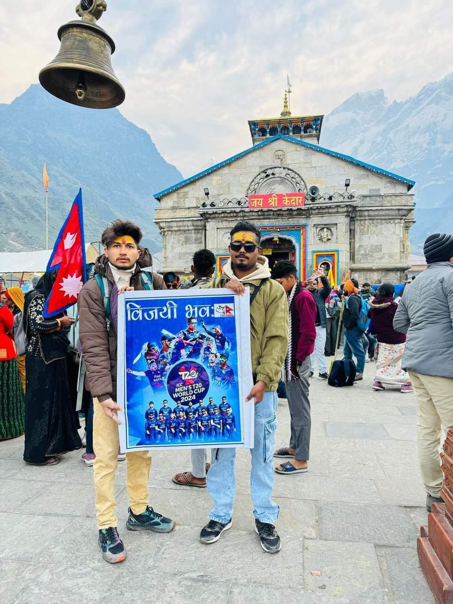 Nepal fans visited the Kedarnath Temple to wish for the success of Nepal cricket team at the T20 World Cup 2024 🙏🇳🇵

📸: X (Twitter)

#CricketTwitter