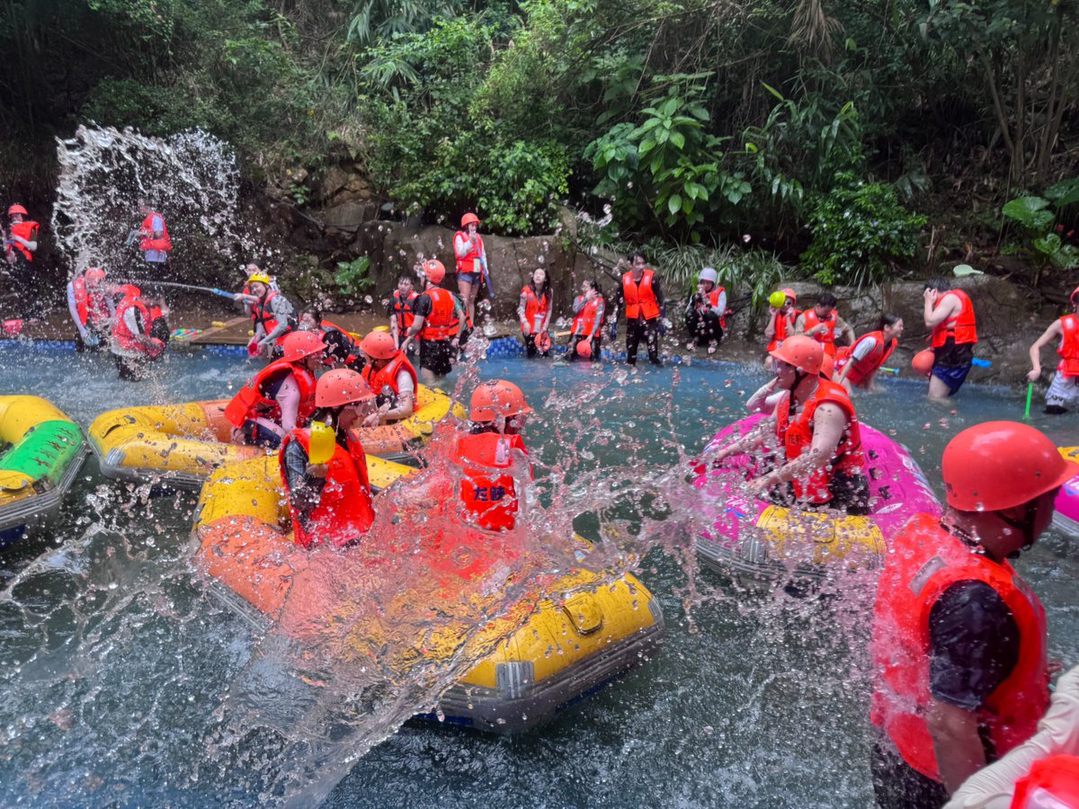 ORCATORCH's tweet image. Happy anniversary vacation to us! 😎
We just got back from the most wonderful team vacation in Qingyuan, It was definitely a time to remember, filled with laughter, adventure, and unforgettable memories together.
#orcatorch #divegear #teamvacation