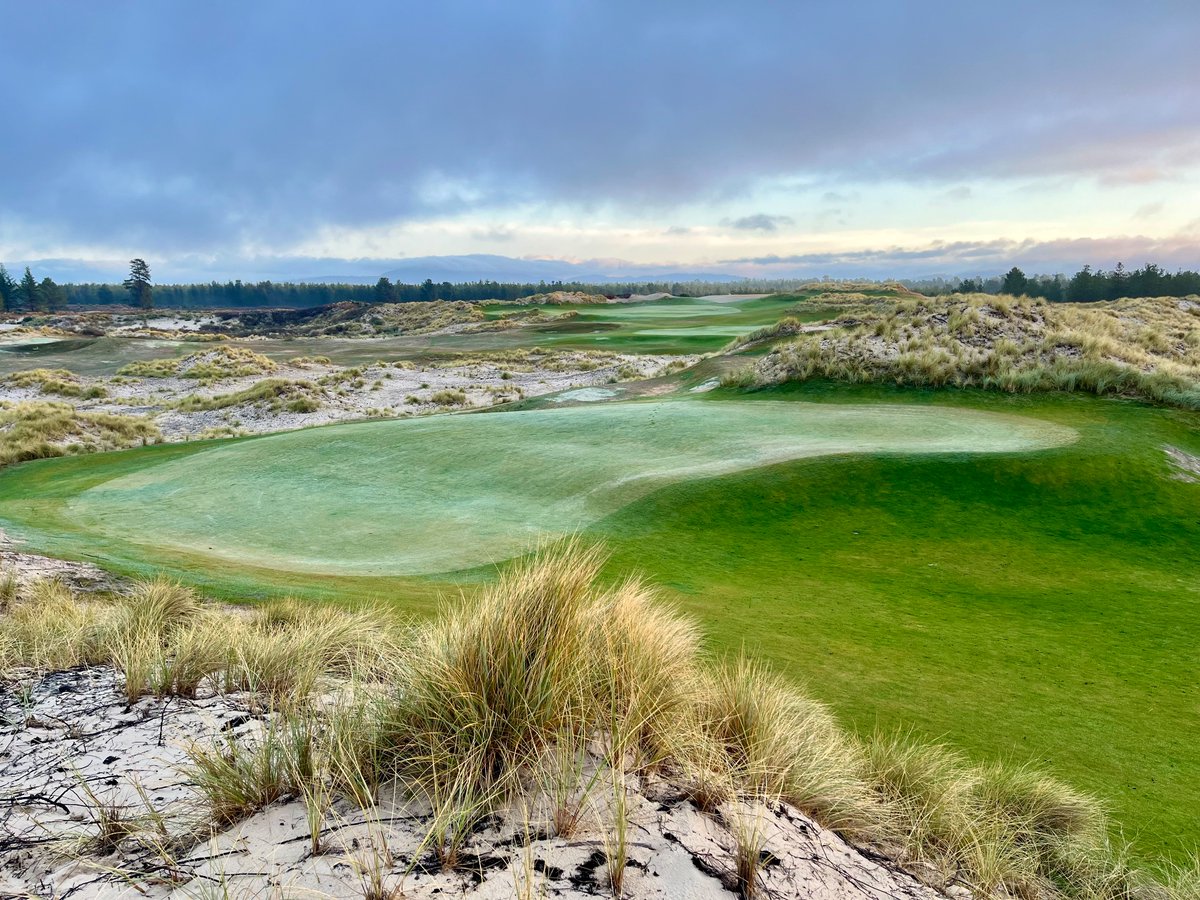 7milegolf's tweet image. 13th green - one of the 11 bunker-less greens out at #7mb