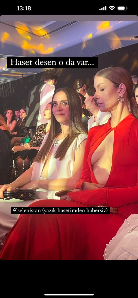 muge_dag70's tweet photo. Oyuncu Defne Kayalar’dan, Ceren Karakoç ve Selen Öztürk’le esprili paylaşımlar… #defnekayalar #ellestyle https://t.co/vJR6CslmQO