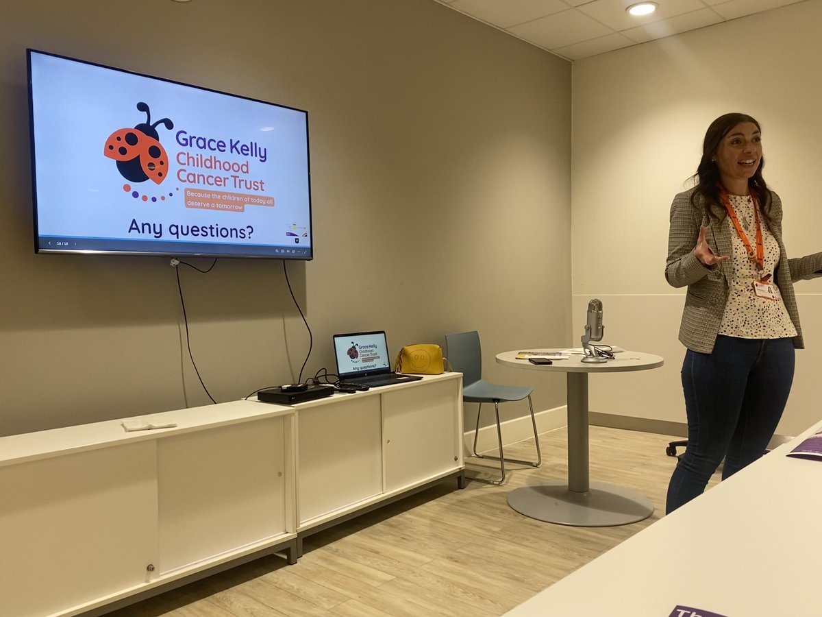 A fantastic talk about the importance of effective digital marketing by Sophie Blount from <a href="/GraceKellyTrust/">Grace Kelly Childhood Cancer Trust</a> at this morning’s <a href="/CIOFWestMids/">CIOF West Midlands</a> Worcestershire session!