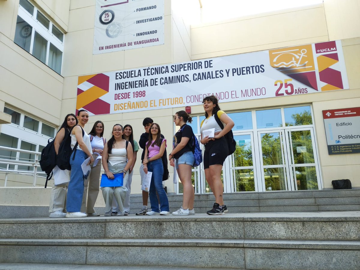 monico_ies's tweet photo. Nuestro alumnado de 2° de Bachillerato ha comenzado hoy las pruebas de EVAU de la UCLM. Seguro que el trabajo duro de estos meses tendrá su merecida recompensa. ¡Mucho ánimo y mucha suerte! 🍀 https://t.co/rsoBu5V77n