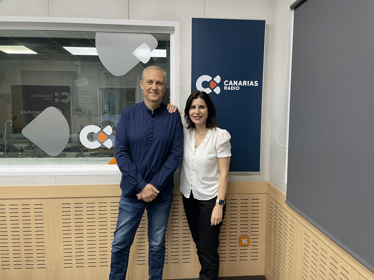 laradiocanaria's tweet photo. 🟠 Como cada martes tenemos con nosotros a Pedro Oliver, presidente de Terapicán y fundador de ATAP Canarias, para hablar sobre las mascotas. 

Si tienes alguna pregunta, no dudes en enviarla.

📻 #UnaMásUnaCR 
📡 https://t.co/slYSldM2nW https://t.co/3cllWtMAbu