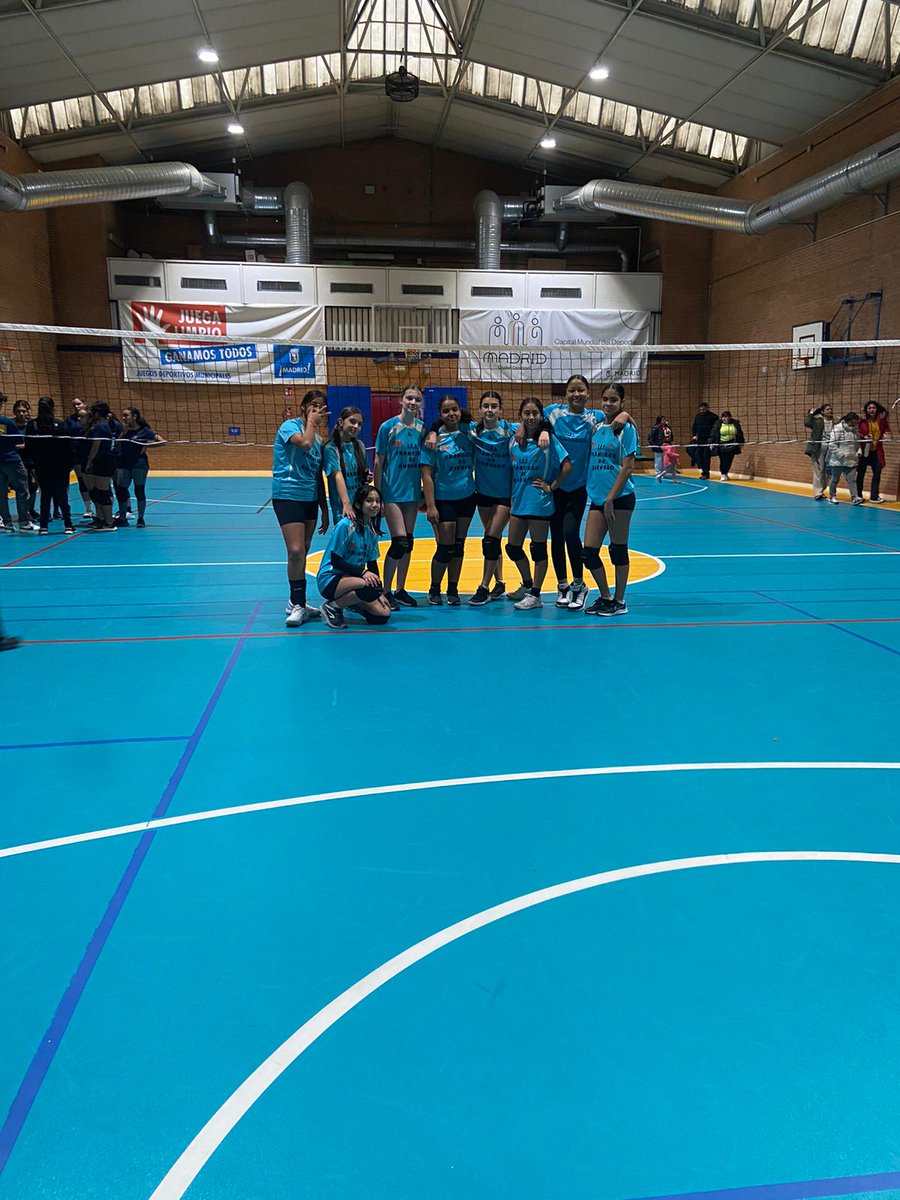 iesquevedo's tweet photo. El pasado sábado, el equipo de Voleibol disputó la final de la Copa Primavera, obteniendo el 2° puesto, tras un partido muy intenso.
El sábado 8, recibirán las medallas conseguidas: 3° puesto en los Juegos Municipales y 2° puesto en la Copa Primavera ¡Enhorabuena chicas! #IPAFD https://t.co/NnmUlH6Qwc