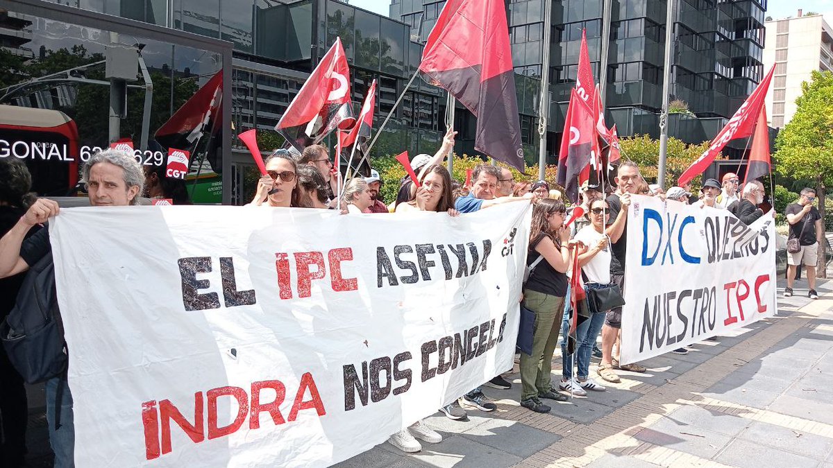 Tornem a les oficines centrals de <a href="/caixabank/">CaixaBank</a> en solidaritat amb #HuelgaDXC #VagaDXC #StrikeDXC <a href="/DXCspain/">DXC España</a> 

<a href="/IndraCompany/">Indra</a> / <a href="/minsaitbyindra/">Minsait</a> cuando las barbas de tu vecino veas quemar, nuestra compensación del IPC vas a mejorar