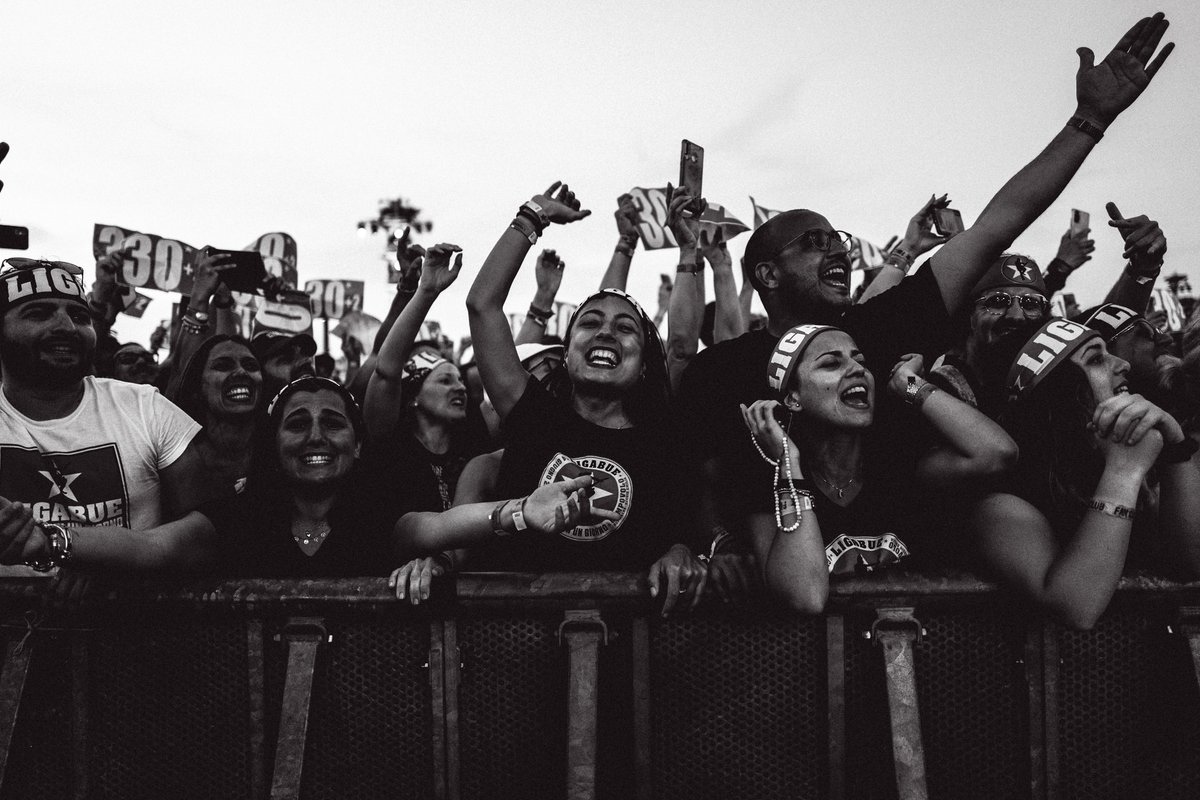 ligabue's tweet photo. C'è chi oggi sta pensando a due anni fa e chi mente.

4 giugno 2022, Rcf Arena Campovolo - "30 anni in un giorno" https://t.co/ocIoYMPiOX