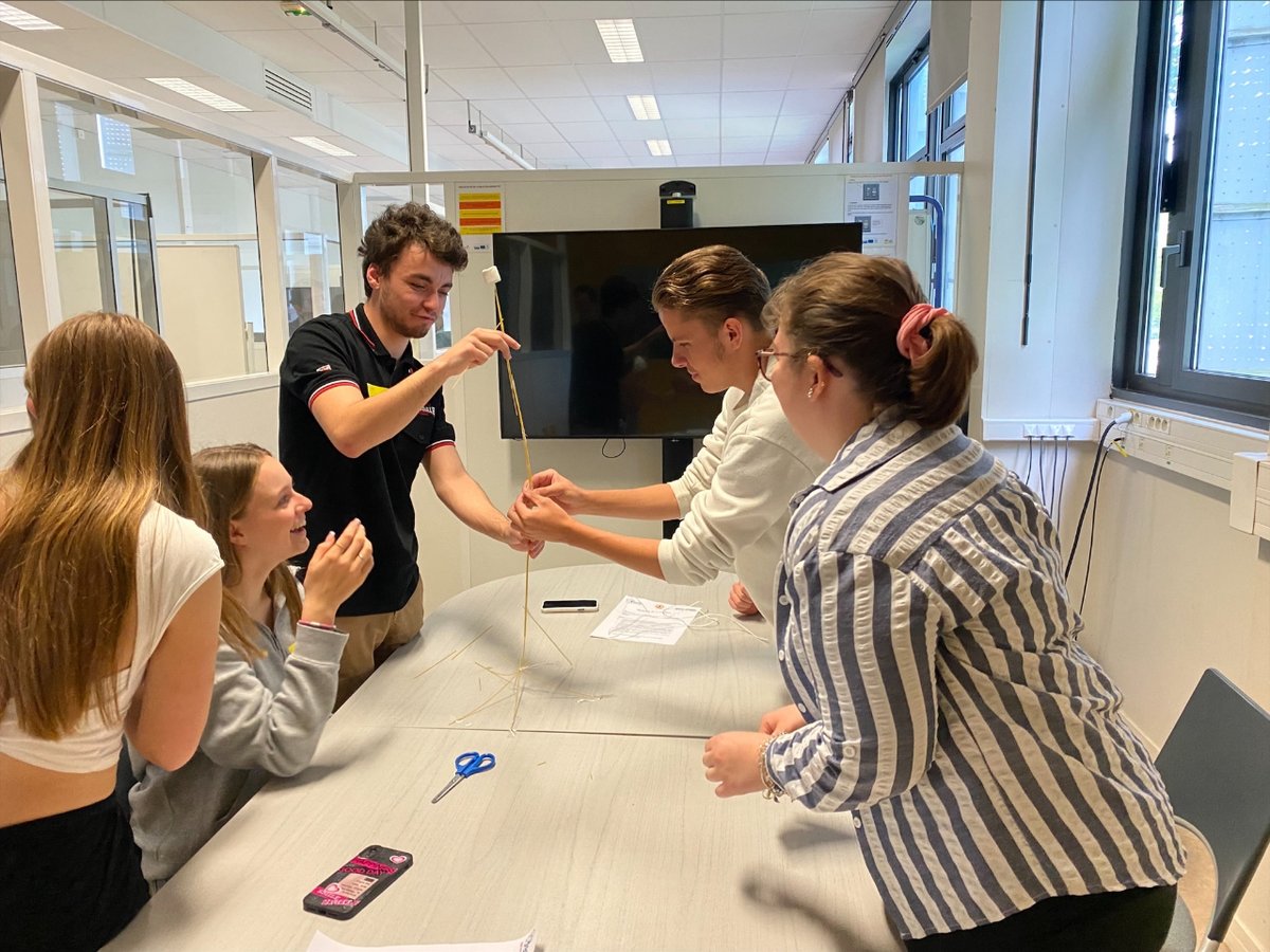 LyceeCharles's tweet photo. DES BTS MHR1 &amp; MCO1 DU LPO CHARLES DE GAULLE A L'EVENEMENT JEUNE&amp;AUDACIEUX A L'UTC
➡ le 23 mai 2024.
➡ une journée très riche en échanges et rencontres.
🤝 Merci à la BGE, à Chloé DYBIZBANSKI et à Lilas MIRLO.
https://t.co/yaArpPOezN
@AcAmiens @hautsdefrance https://t.co/KImxz3jpJb