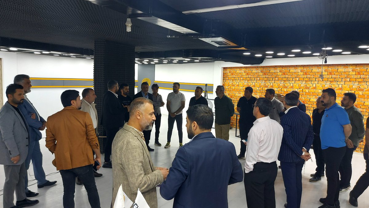 MUSIADVan's tweet photo. YÖNETİM KURULU TOPLANTIMIZI Yeni Üyemiz, Sn. Yunus Emre AYKAÇ beyin misafiri olarak, ŞEHRİVAN MEDYA GRUBU ofisinde, Başkanımız  @ErtugrulBalibay başkanlığında tüm üyelerimizinde katılımıyla gerçekleştirdik.Rabbim çalışmalarmızı hayırlara ulaştırsın. @MahmutAsmali @YunusEmreAykac https://t.co/bMiD0XdGTj