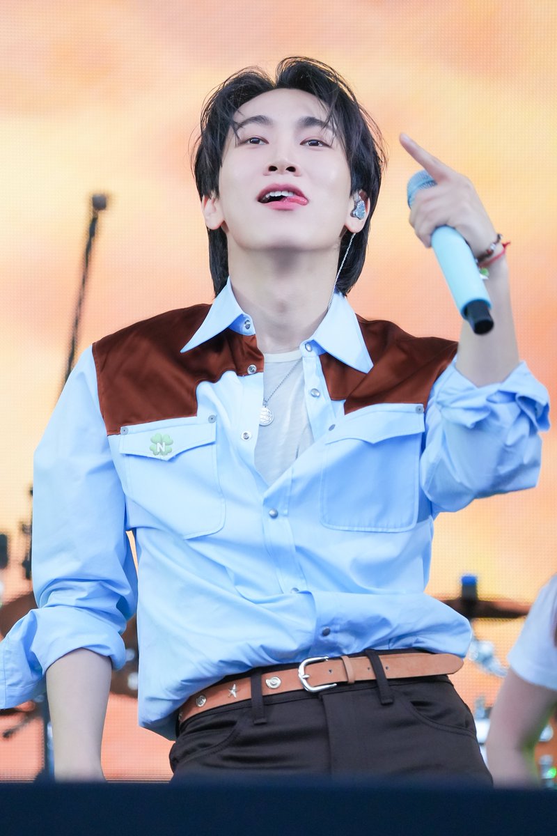 240602 팔레트 뮤직 페스티벌
하지만 이 고양이가 먼저🤐
#서은광 #은광 #비투비 #BTOB
<a href="/BTOB_SEKwang/">서은광</a>