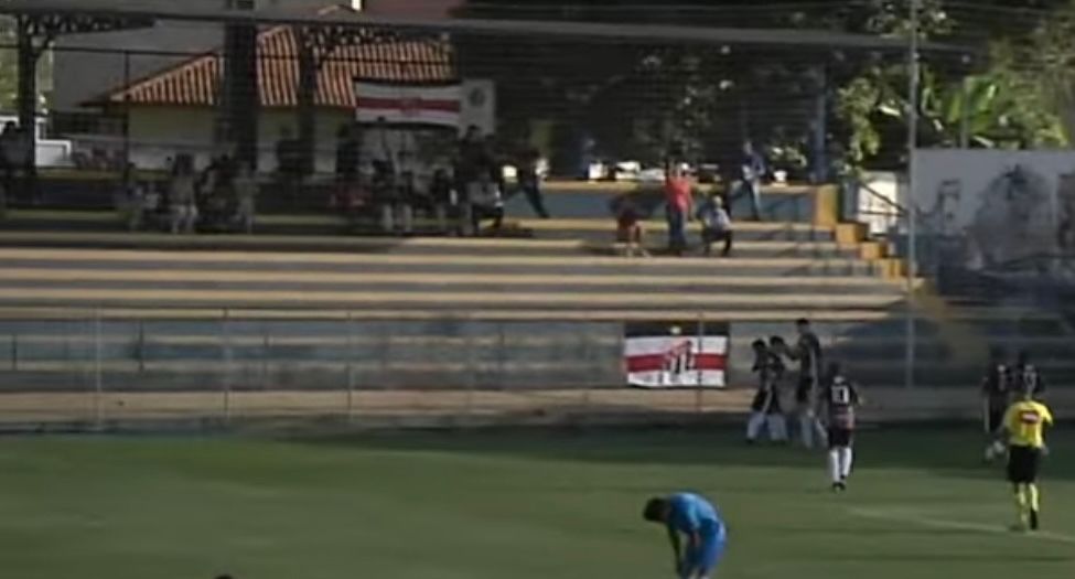 AnapolisFCGalo's tweet photo. Sempre Presentes! 🏟️🇾🇪

Torcida Tricolor presente em Brasília no último jogo diante do Real.

#AquiéGalo 🐔🇾🇪

#AnapolisFC #Galo #Tricolor #PaixãoTricolor #CampeonatoBrasileiro #SerieD #SemprePresentes https://t.co/ucyMOWgHFS