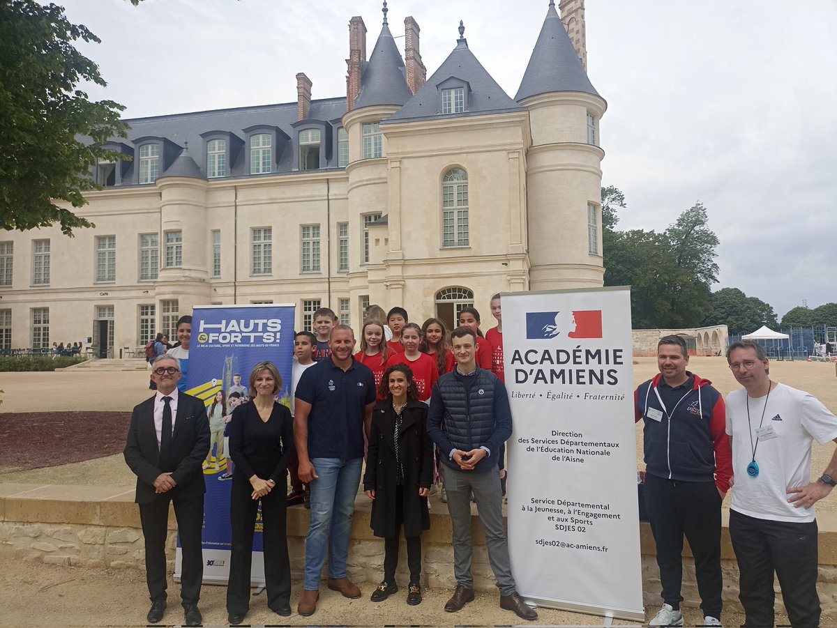 "Hauts et forts" à la <a href="/citelanguefr/">Cité internationale de la langue française</a> de Villers-Cotterêts. 3écoles de la ville et l'école SaintEugène ont profité de ce site pour associer "la langue française et le sport", partager notre patrimoine et activités sportives <a href="/DSDEN_Aisne/">DSDEN de l'Aisne</a> <a href="/FabienPle/">Fabien Ple</a> <a href="/USEP_02/">USEP02</a> <a href="/PINEL1/">PINEL Laurent</a>  <a href="/BCourleux/">IEN Villers-Cotterêts</a>