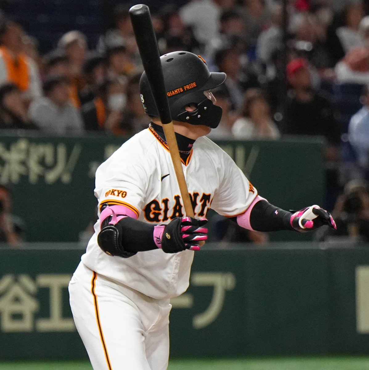 TokyoGiants's tweet photo. 【一軍】 
 #巨人🆚#ロッテ（#東京ドーム） 
(三回）巨 13-2 ロ

先頭 ＃ヘルナンデス 選手から、＃丸佳浩 選手まで9者連続安打で一挙7得点👏‼️
さらに1死満塁から ＃岡本和真 選手 、＃立岡宗一郎 選手の適時打で、この回11得点✌️😆✌️

試合は #GIANTS_TV で生配信📺
https://t.co/FofwTRWprD

#新風 https://t.co/UT9TLAWETU