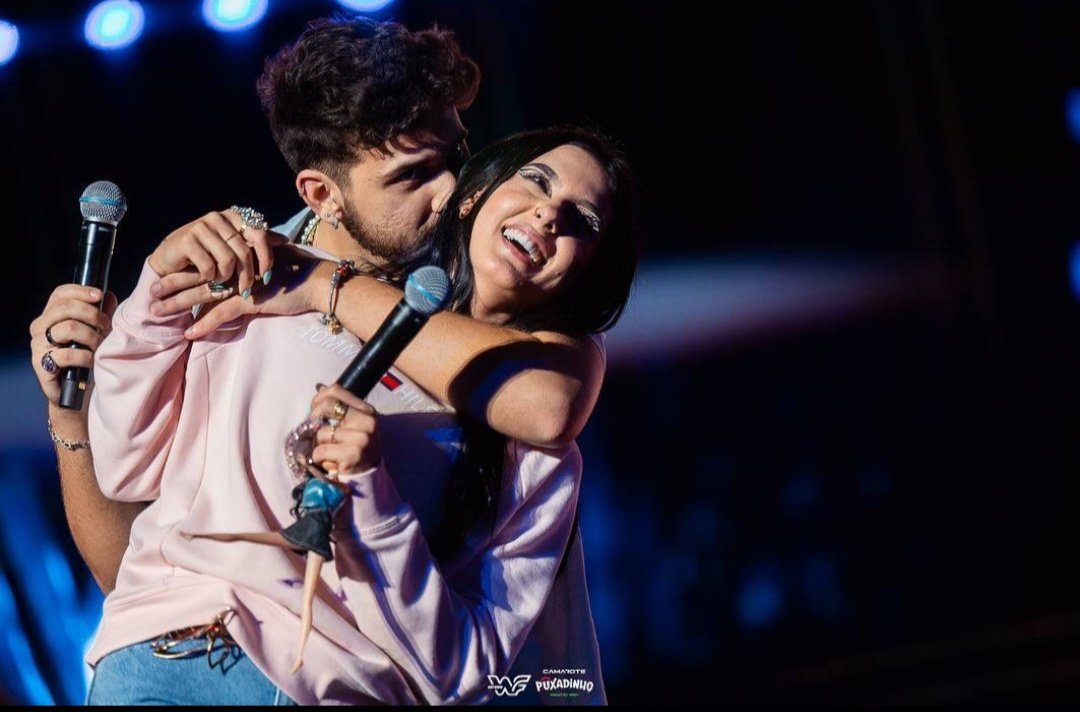 nickyfavs_'s tweet photo. 1 ano de vocês! 
Vai ser pra sempre amor.🤍 https://t.co/bdzhiMMfrP