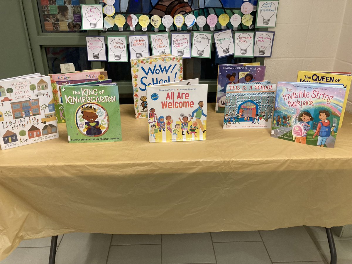 Cooksvilleps's tweet photo. We had a wonderful Start with Smile night welcoming our newest Cubs to the school. Thankful for our student ambassadors, settlement worker &amp; community organizations for joining us! @DBNC_EarlyON @PLASP_CCS https://t.co/nNbMayJhJa