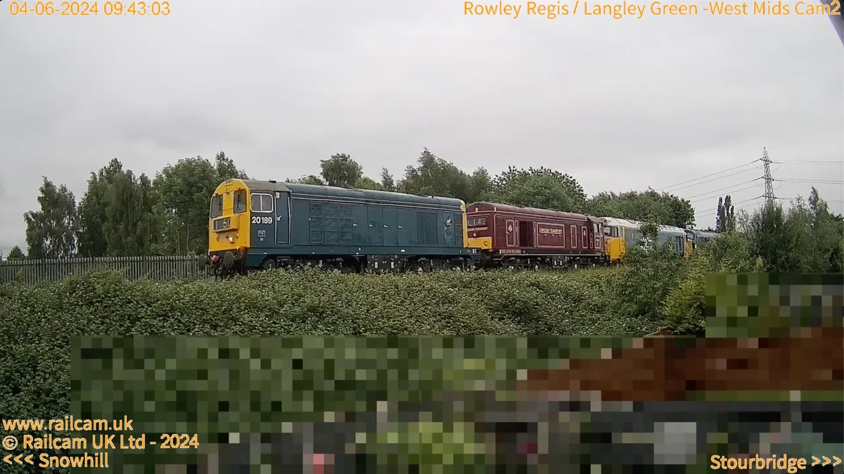railcamlive's tweet image. 📢Gala guests on the move today, as @railadventureen operated #Class20 20189 &amp;amp; 20142 escort #Class50 50033 &amp;amp; #Class46 D182 (0Z20) to the @WSomRailway for their Summer Diesel Festival (6th-8th June).

ℹ️Info, Tickets &amp;amp; Timetables at tinyurl.com/59dxtjws

@WizzerTweet