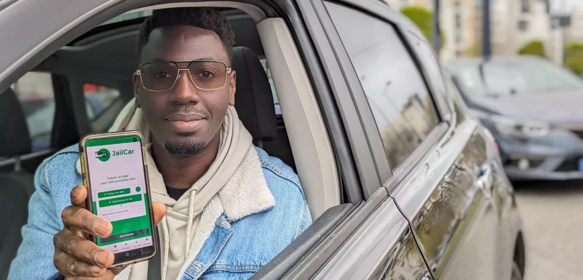 CerfiaFR's tweet photo. 🇫🇷 FLASH | Diouldé Niaré, un entrepreneur du Havre et ancien détenu, a créé Jailcar, le BlaBlaCar des prisons, afin de venir en aide aux familles de détenus ayant des difficultés à se rendre dans les prisons de France pour visiter leurs proches. https://t.co/ZRcmytKljb