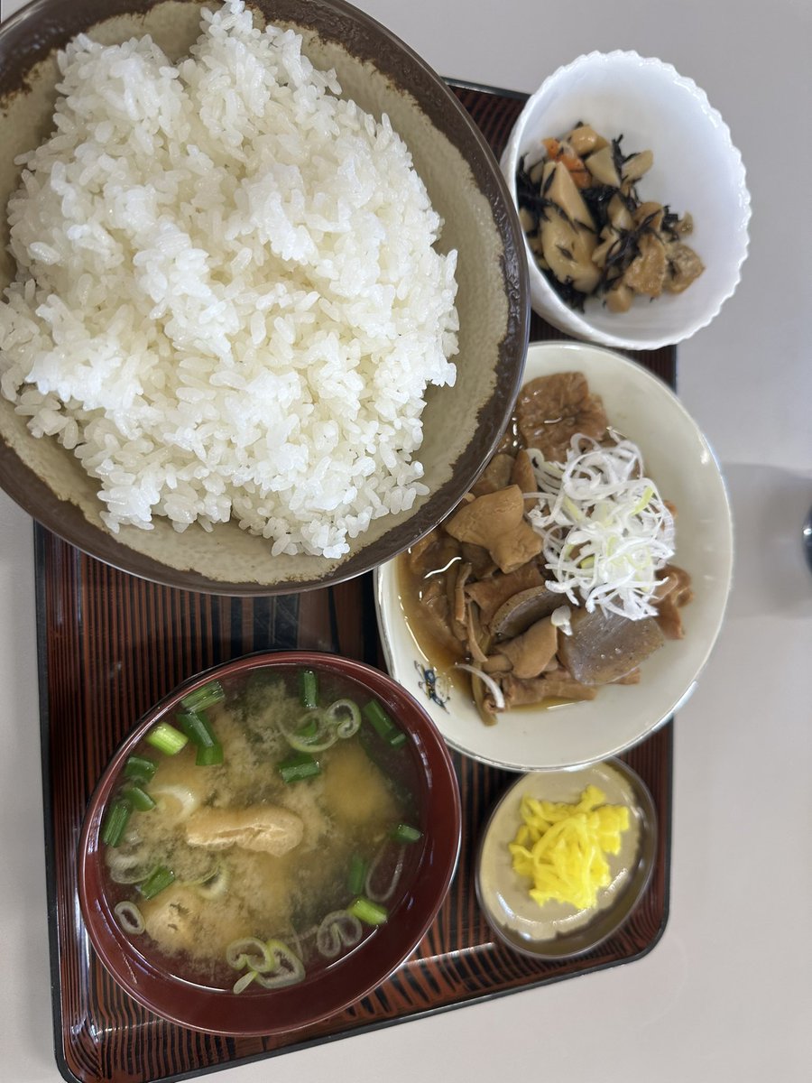 hinato1710h's tweet photo. 今日は松屋ボートさんから新利根レンタル!
爆風の中txでなんとかキャッチ😀
お昼のモツ煮は安定の美味しさでした🙆
#霞水系
#新利根川
#松屋ボート
#smith
#newera
#legitdesign
#wildside
#WSCST69MHTZ https://t.co/vToPWkTqKm