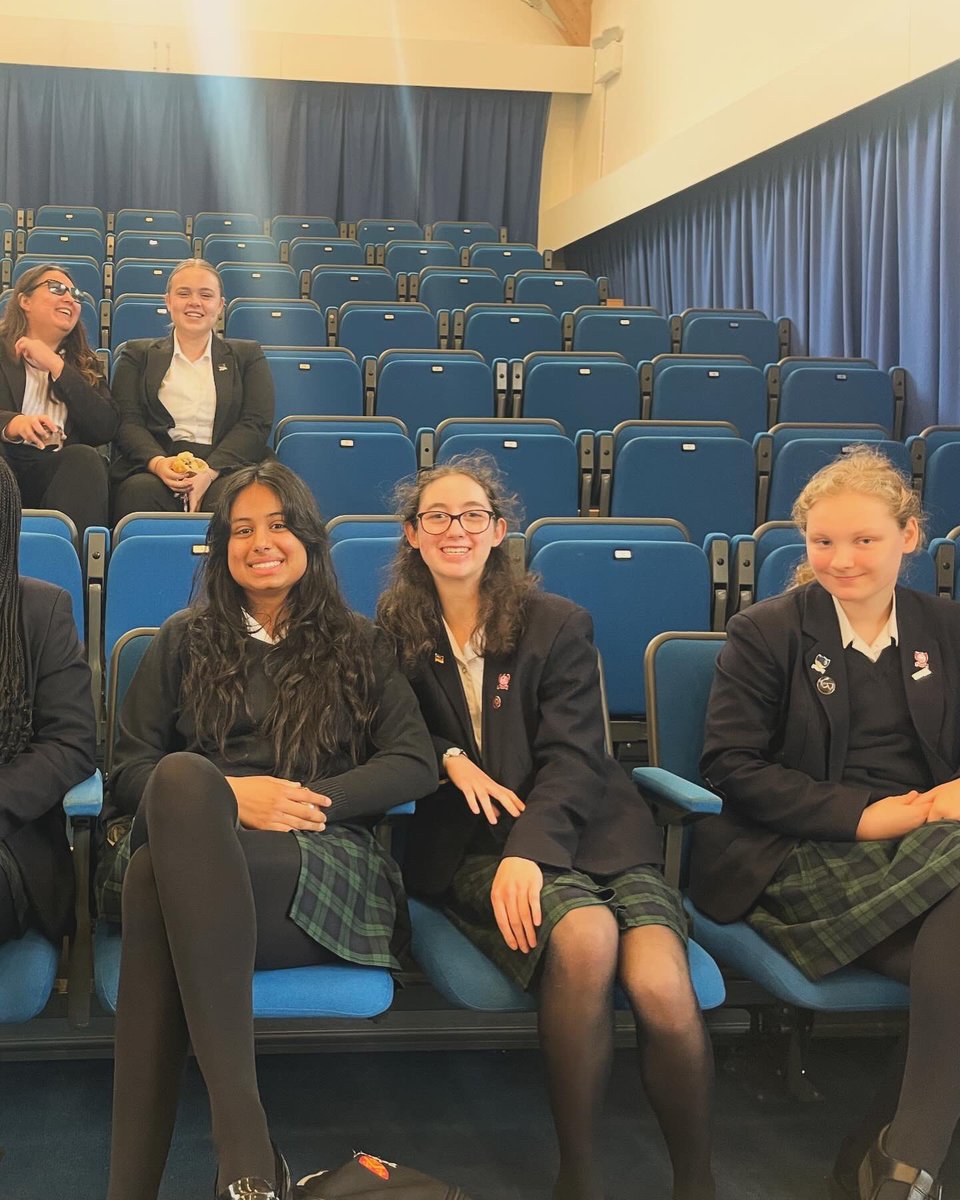 Manor House tweet media