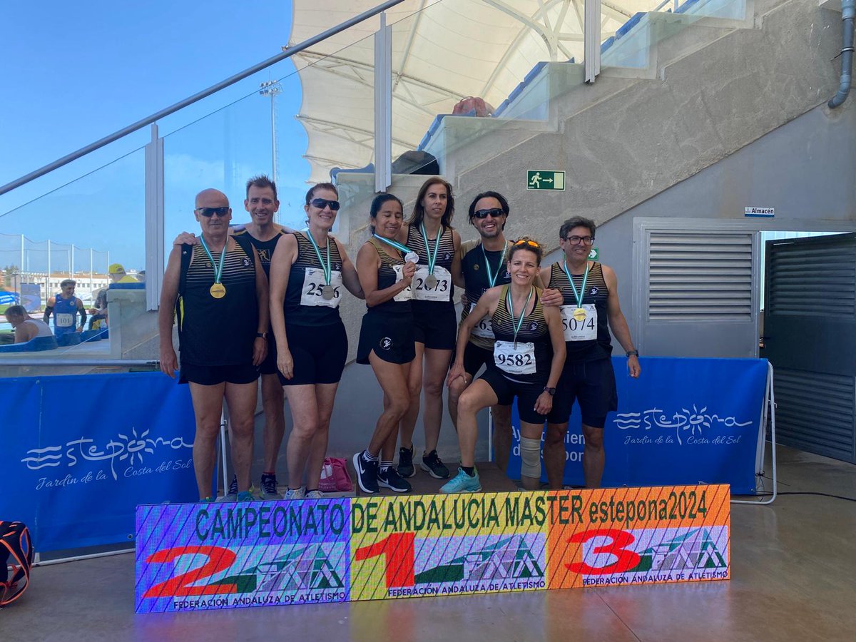 11 medallas para los veteranos del <a href="/CAGranadaJoven/">Atletismo Granada Joven</a> y resultados completos de la competición. Léelo en el siguiente enlace:
atletismogranadajoven.com/11-medallas-pa…
