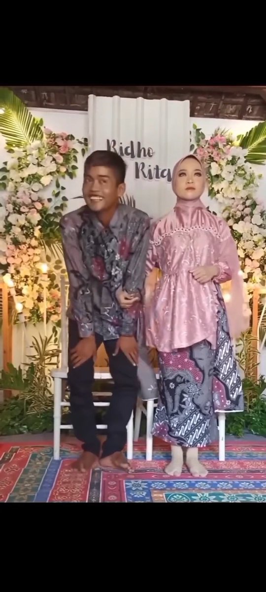 Suryananda100's tweet photo. ✨asik main kelereng,, bocah ini disuruh pulang sama emaknya disuruh nikah 🤣🤣

Semoga samawa https://t.co/EpbHKyILbQ