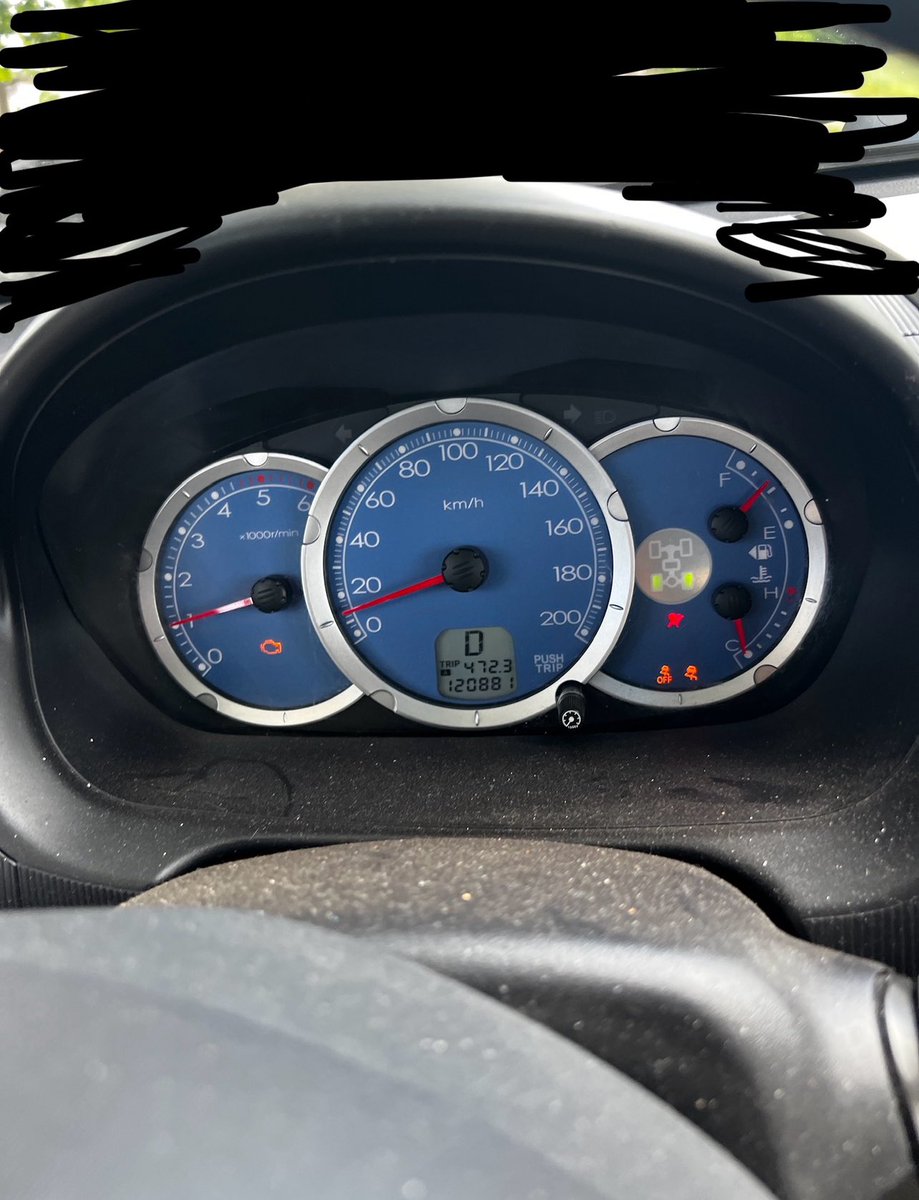 Максим tweet media