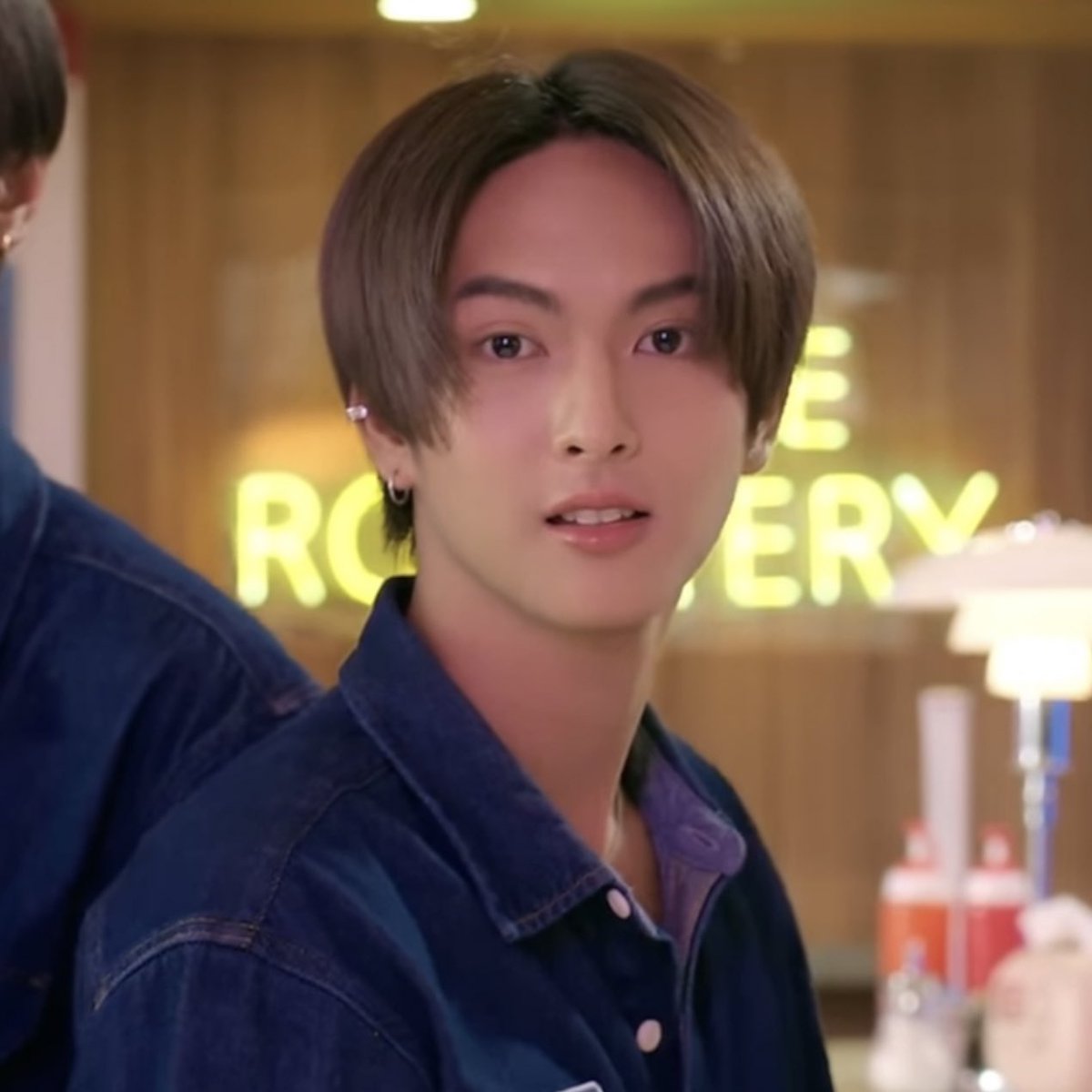 barbietung0's tweet photo. อายุน้อยไม่ได้แปลว่ารักไม่เป็นสักหน่อยพี่

#COPPERdechawat ♡ 
#BUS_แค่น้องชายTeaser #BUS7UNIT https://t.co/7yq8O4L0Rv