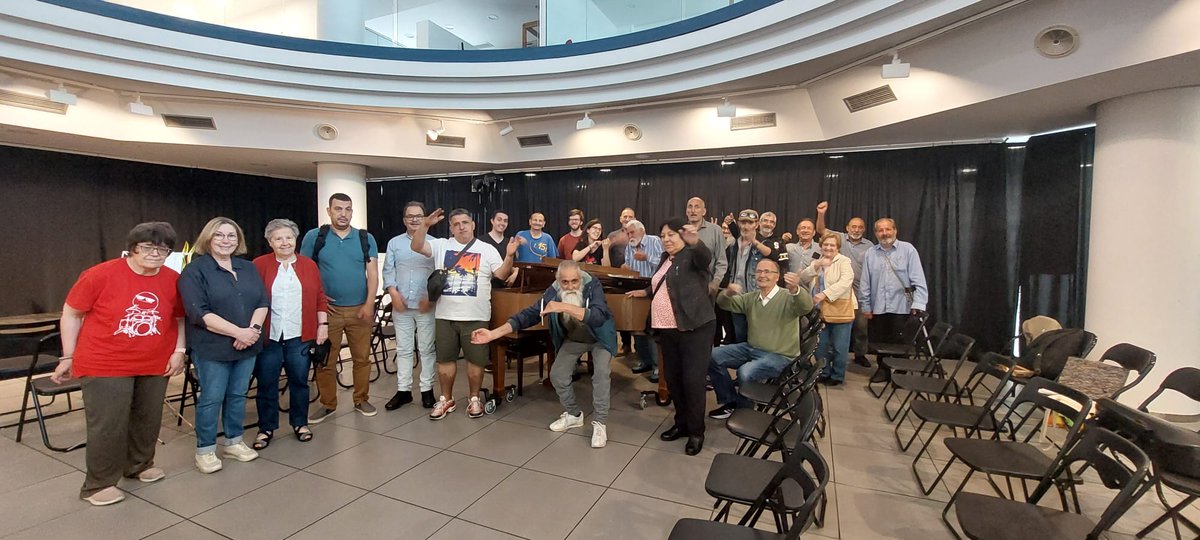 CreuRoja_Mataro's tweet image. 📌El #ClubSocialAndana de #Mataró ha anat de visita a veure l'assaig del concert de La Modesta! 

🎶Gràcies per deixar-nos gaudir de la música i ensenyar-nos una mica més com es gestiona una orquesta!

#CRMataró