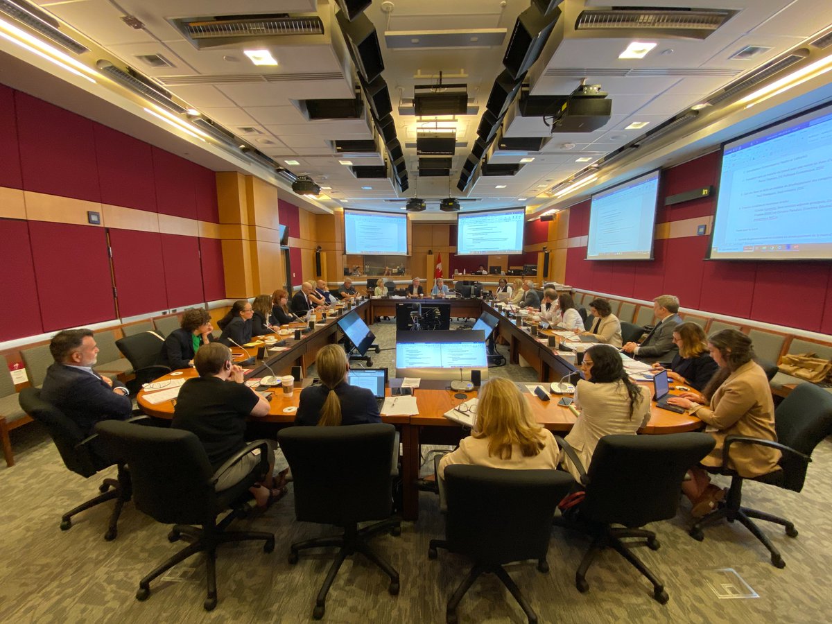 sendbellemare's tweet photo. 3/3 - Many thanks to @NancyHealey13 and @LalibertePierre for organizing this round table. I would also like to thank Minister @R_Boissonnault and his Deputy Minister Paul Thompson, as well as my colleagues Manuelle Oudar and @SenKristaRoss for their participation. https://t.co/ZS9YrCxne0