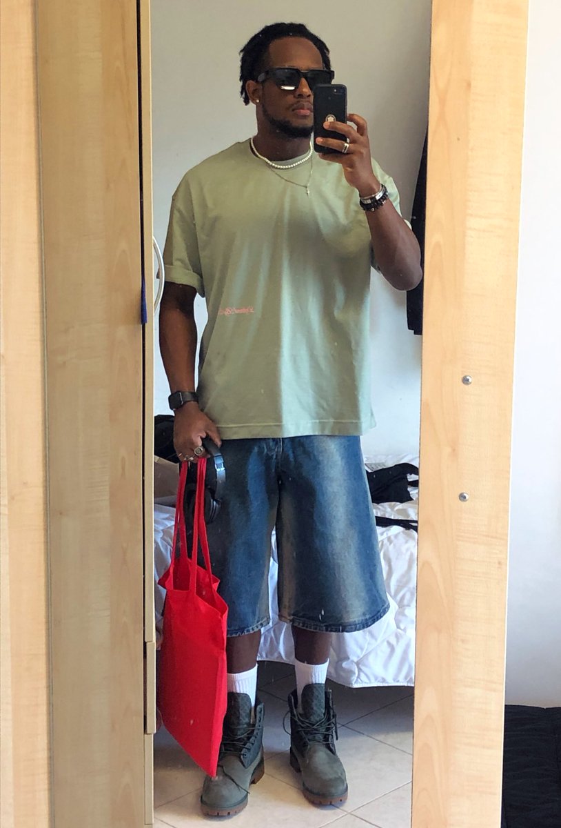 BLACKjesusHT's tweet photo. 🌹🖤 https://t.co/vzmL4xZXWN